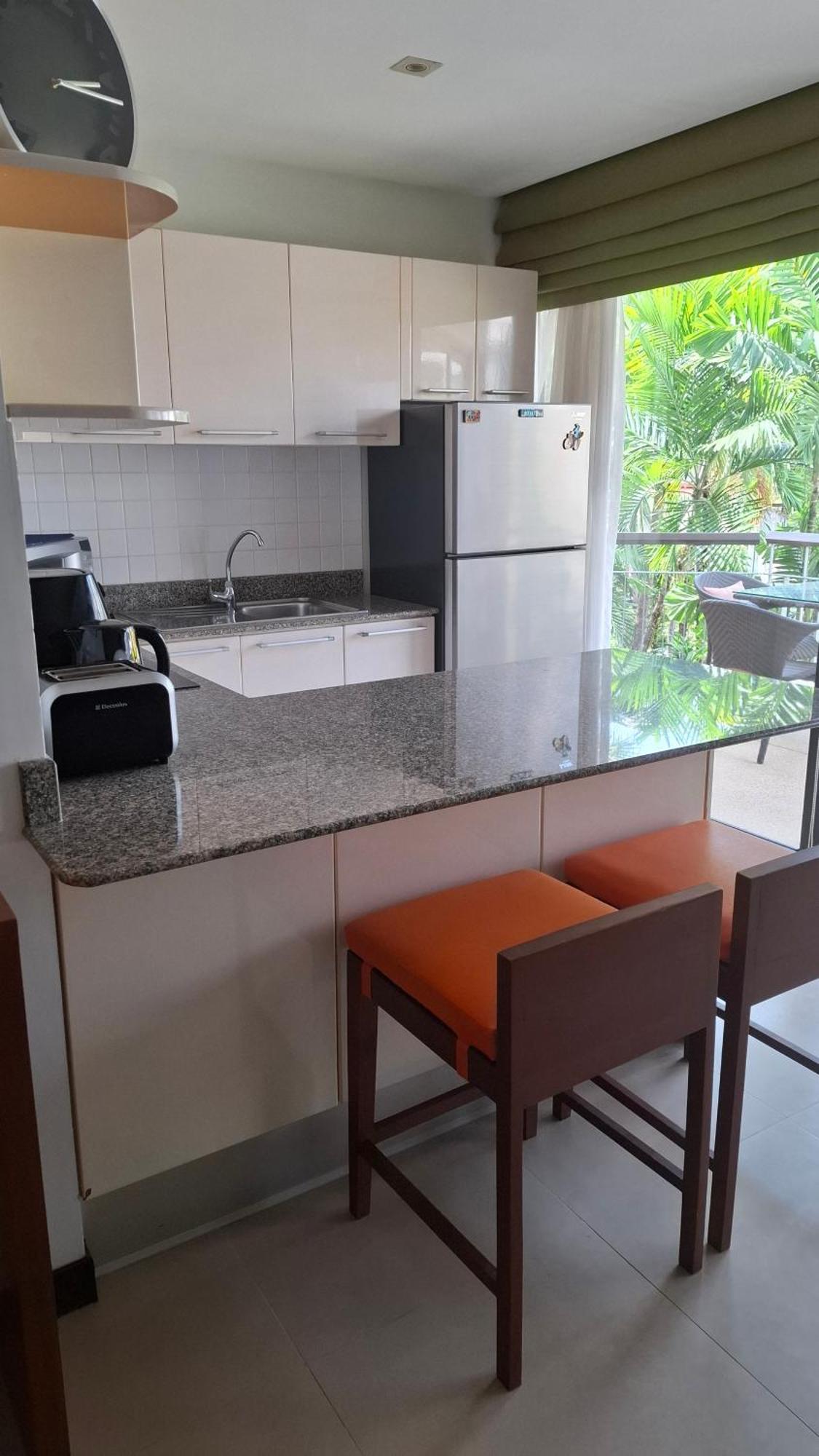 Apartment One Bed Nai Yang