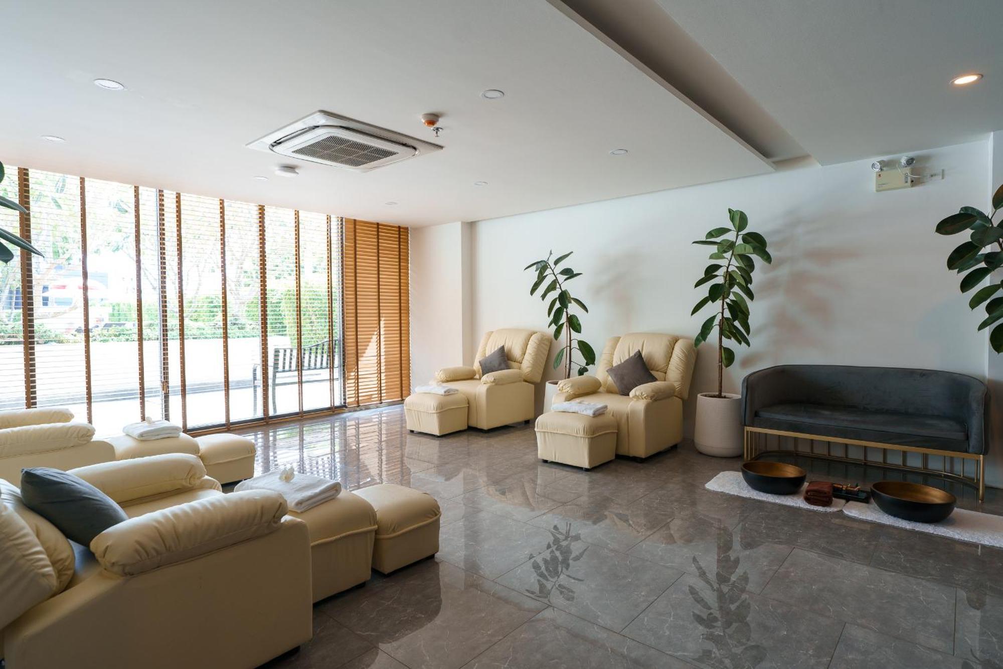 La 5 Stars Great 1 Bdr 3 Pool * Phuket