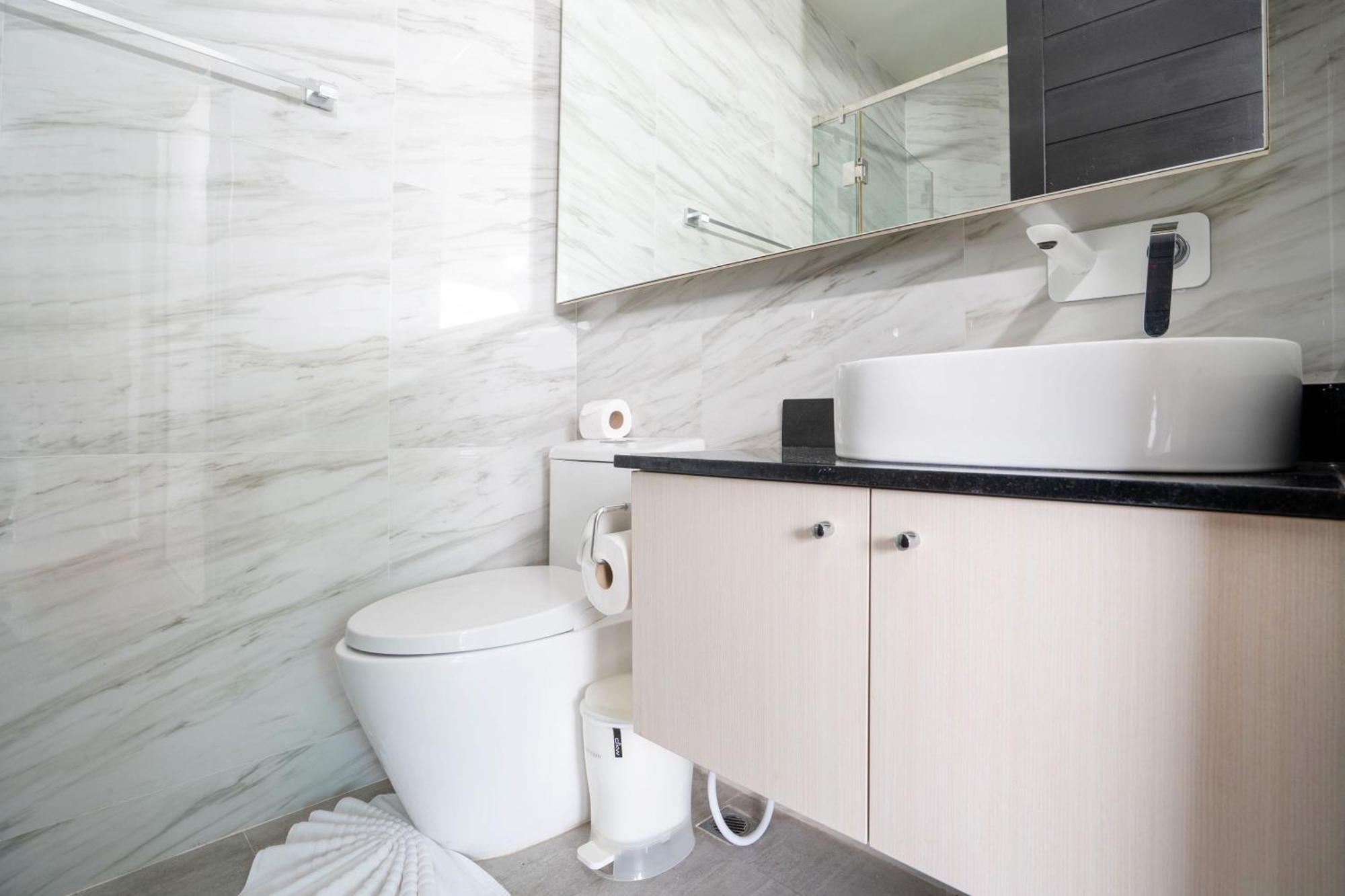 Apartment Sea View 2br C73 - Prime Location In Oceana Residence, 450m To The *