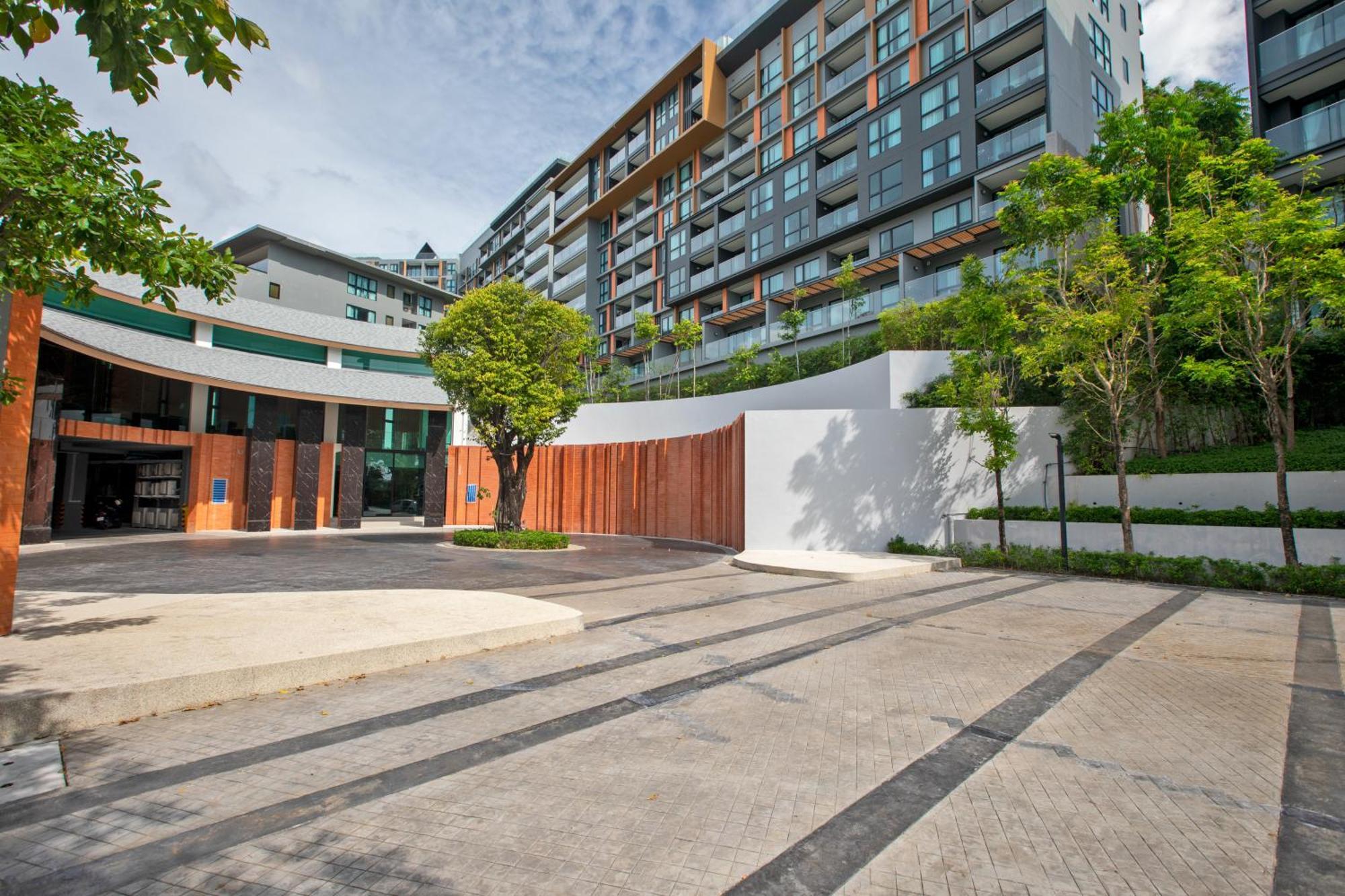 1bdr Seaview Near Surin *