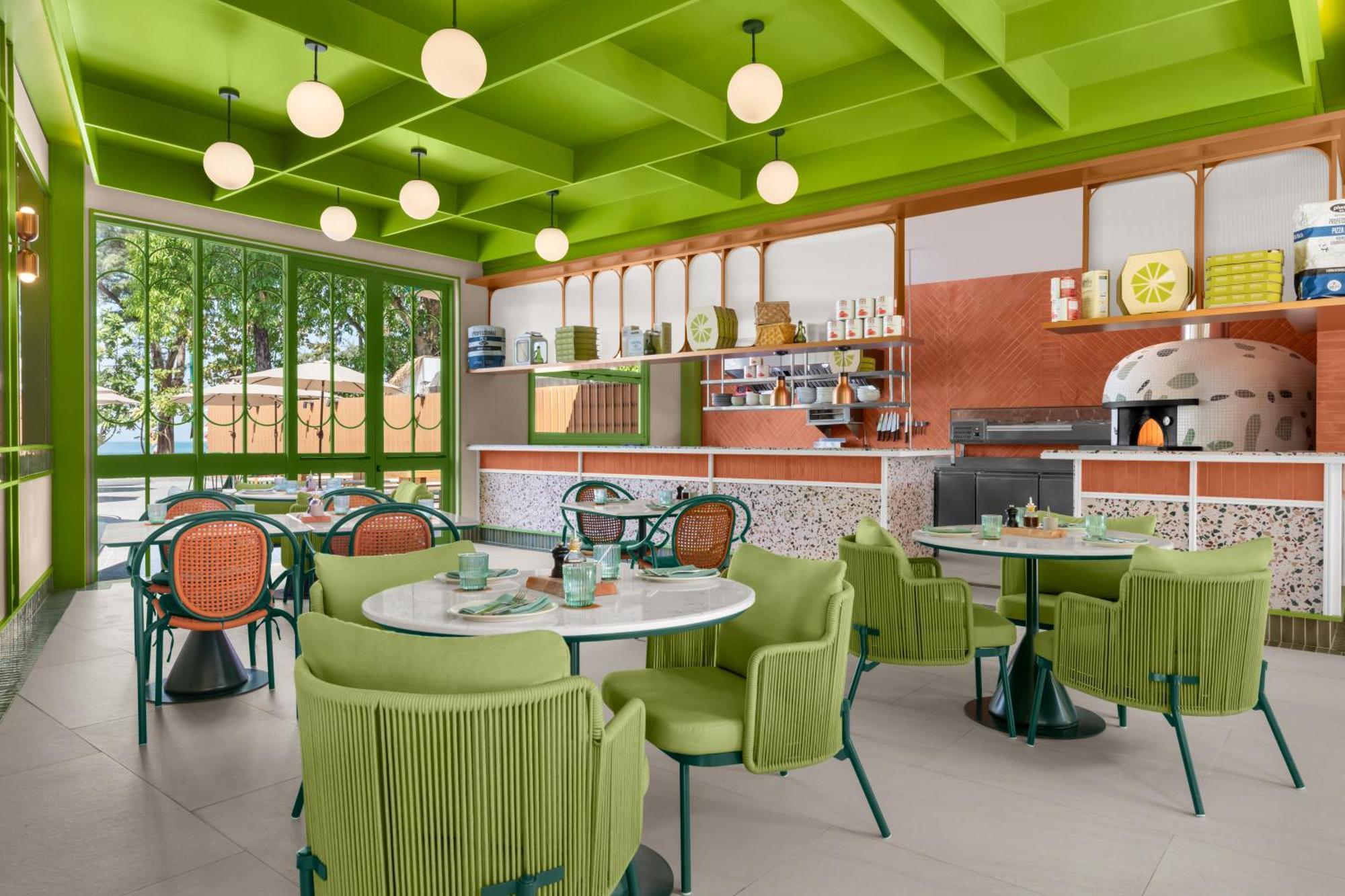 Resort Courtyard By Marriott Phuket, 4*