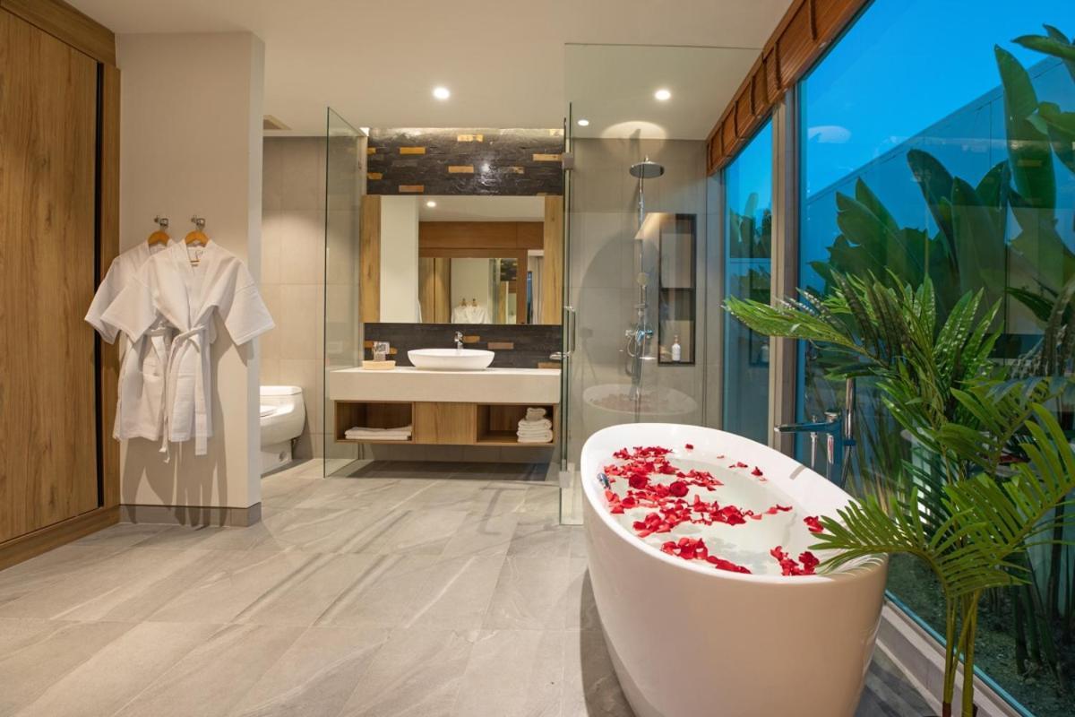Luxury In Heart Of Bang Tao! Beam Villa Thalang