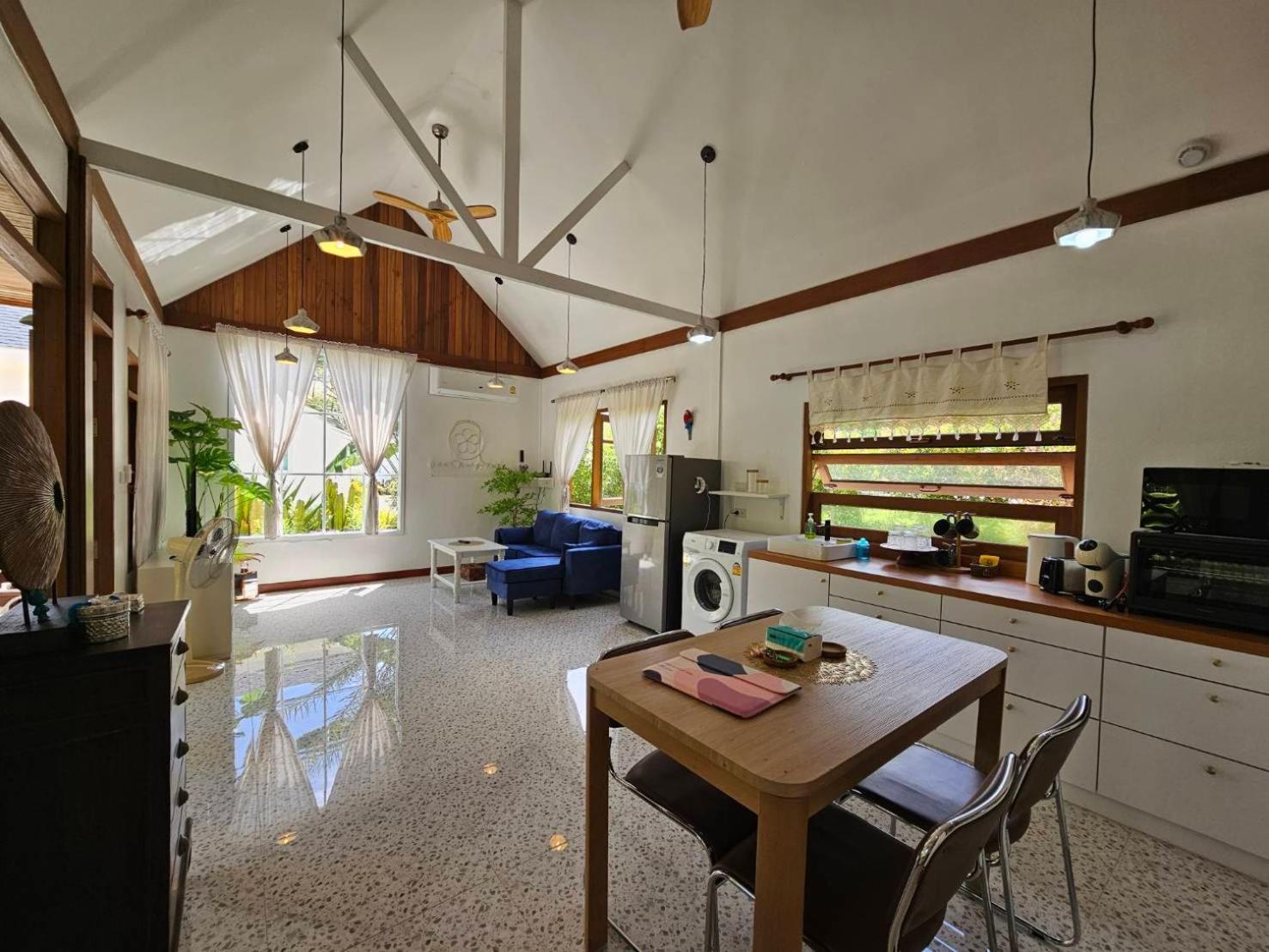 Vakantiehuis Tropical Oasis Aoyon House *