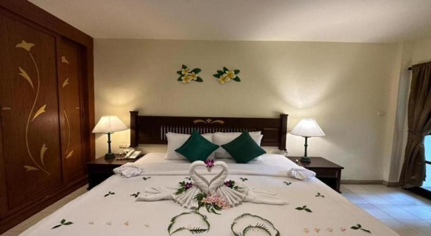 Hyton Leelavadee Hotel 4*