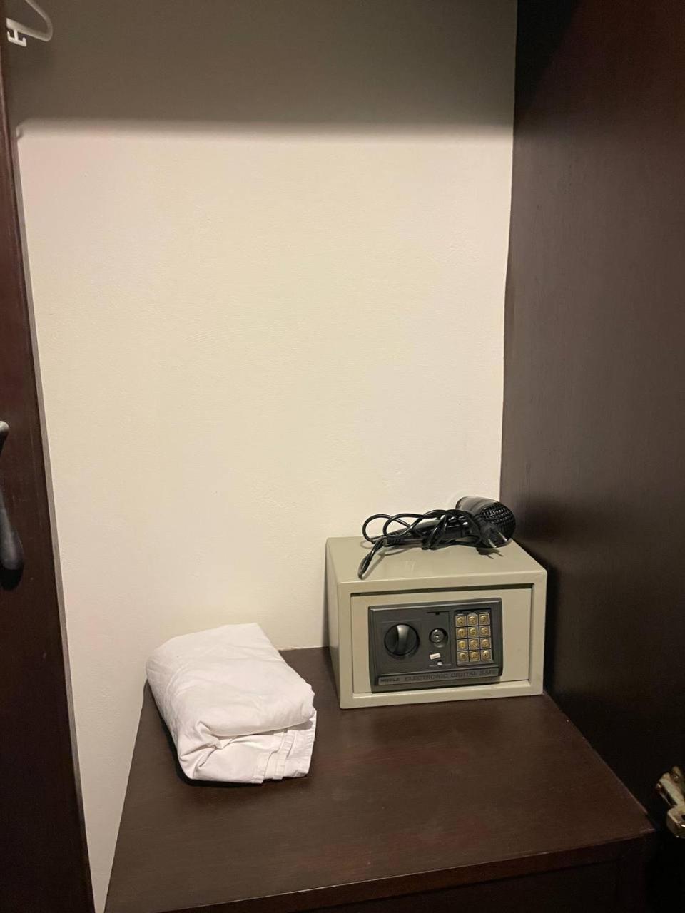 Apartment Room13 Karon