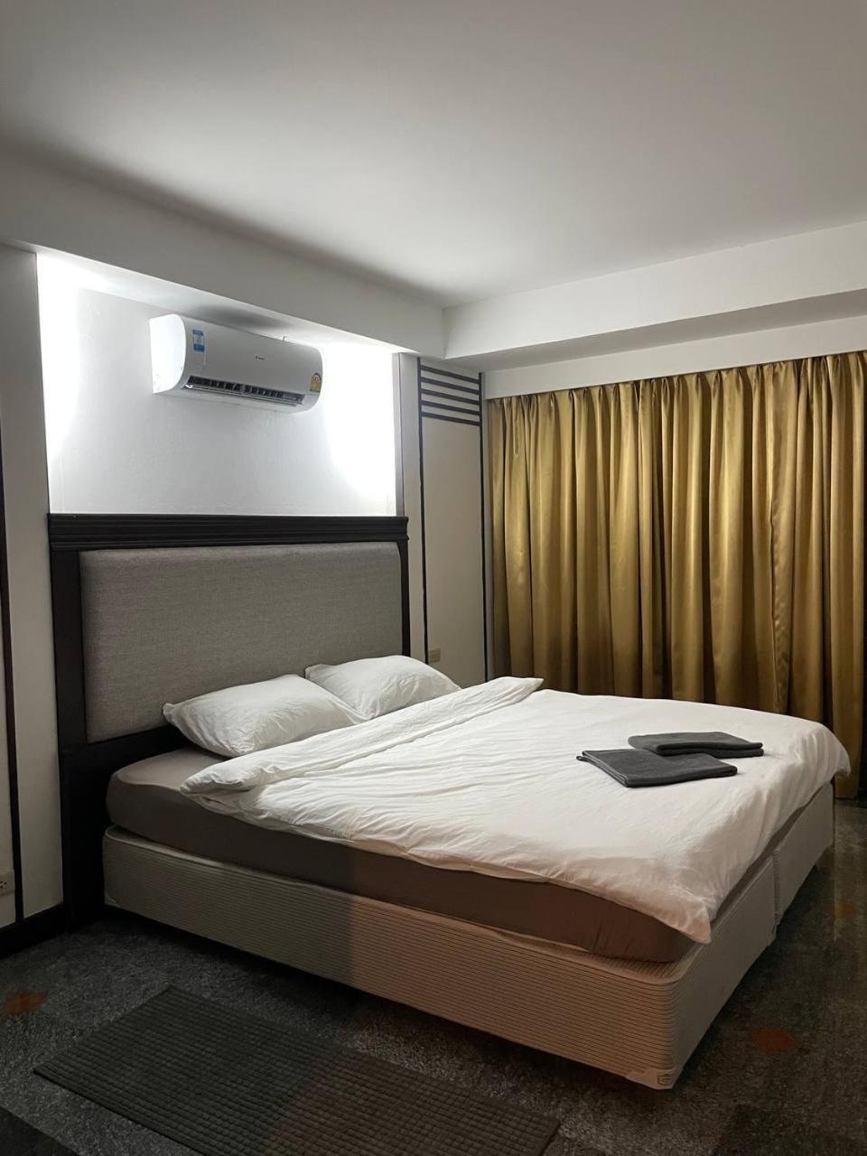 Room13 * Karon