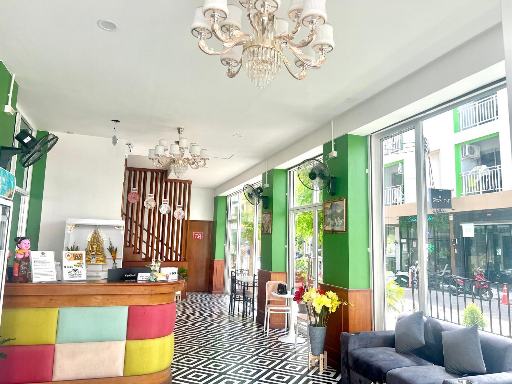 Arisa Hotel