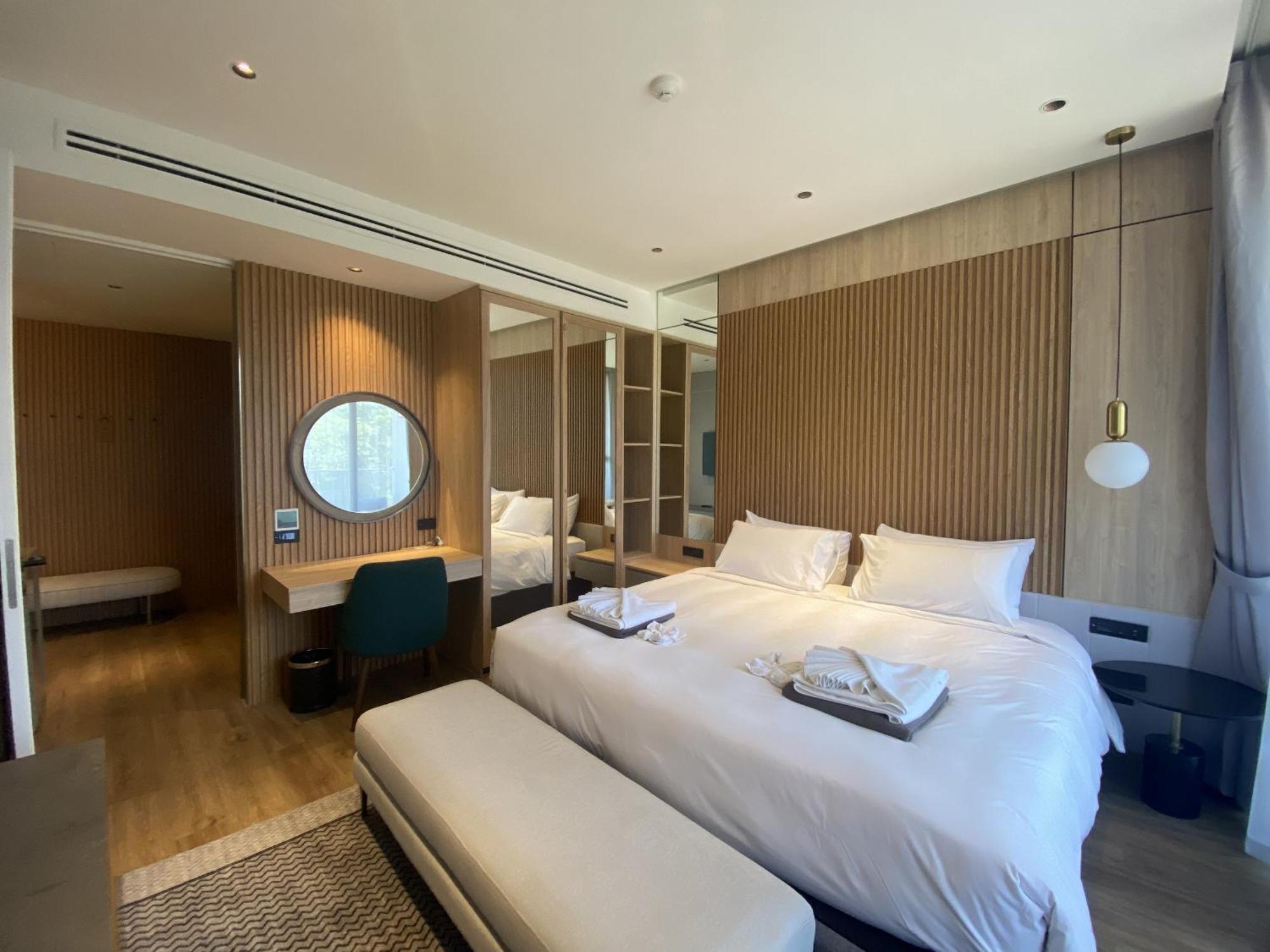 2bdr With Bath Near Bangtao C512 Apartment *
