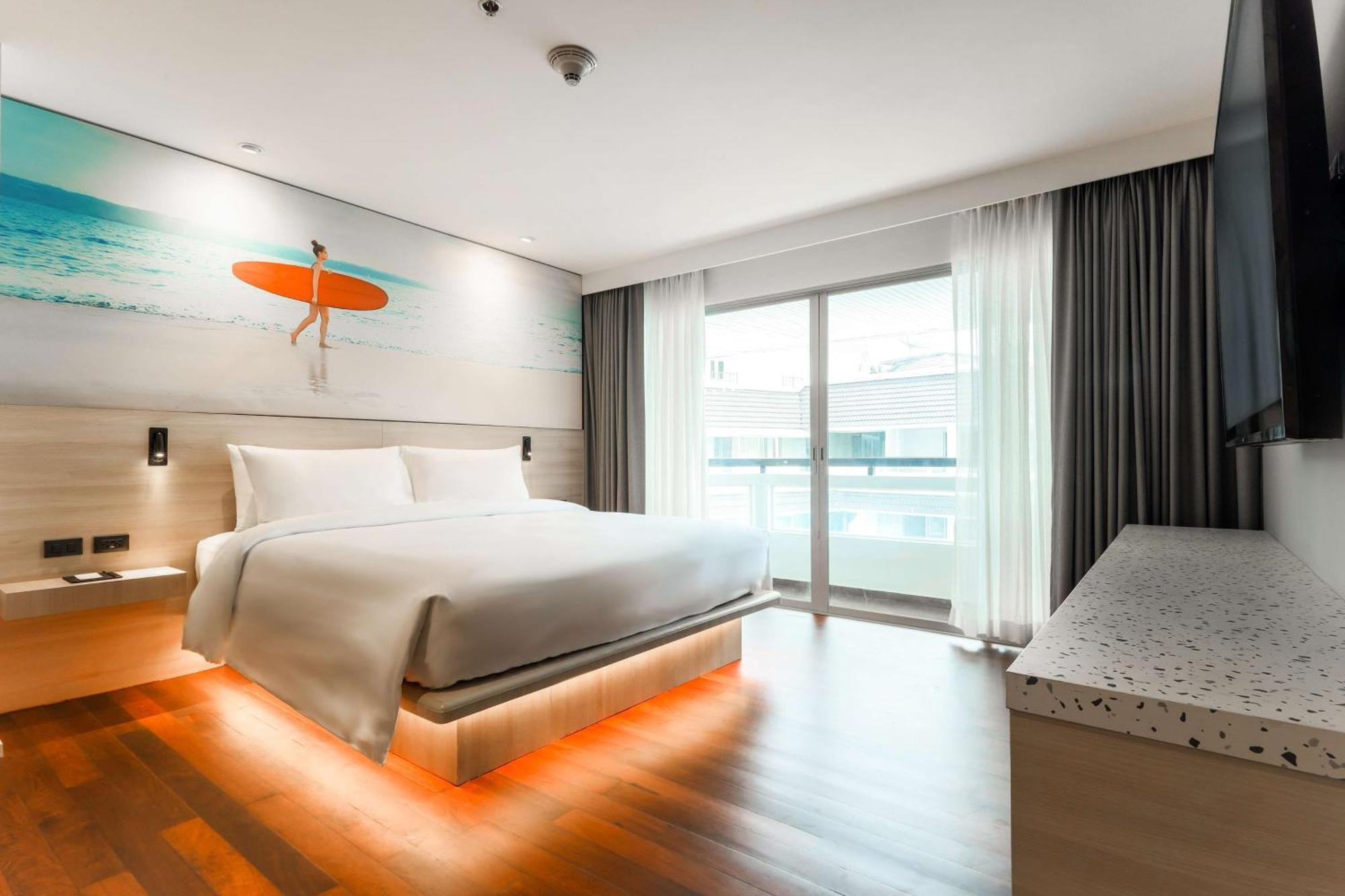 Radisson Red Phuket 5*