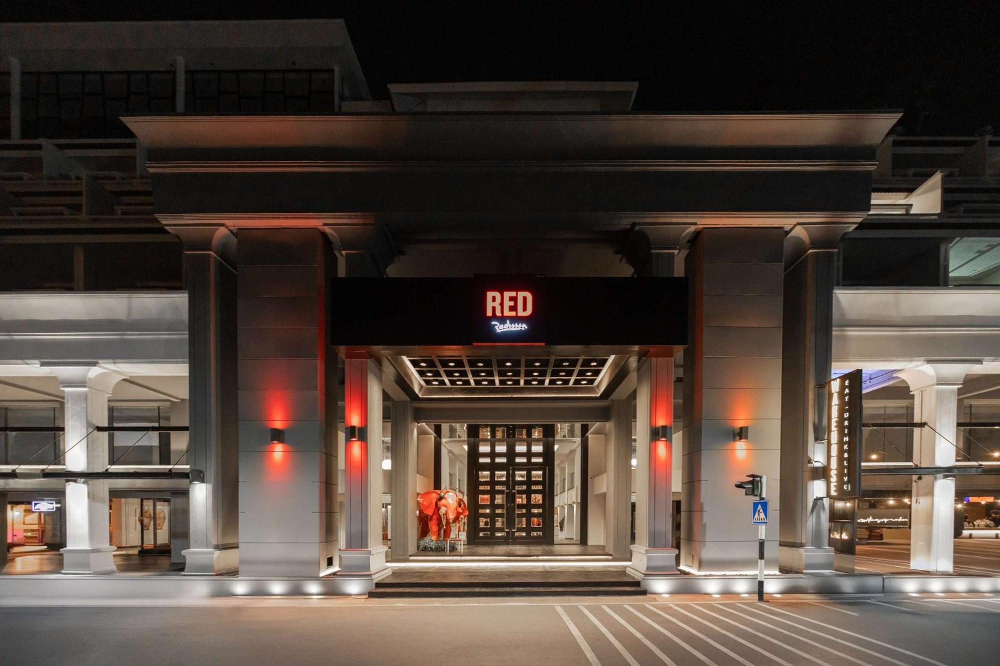 Radisson Red Phuket Hotel 5*