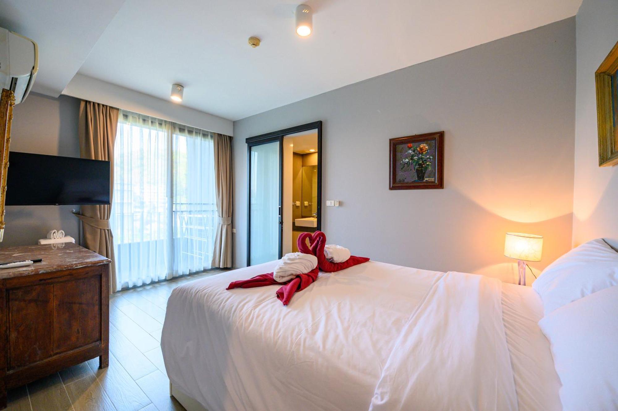 6th Avenue Aparthotel Surin Beach (Phuket)