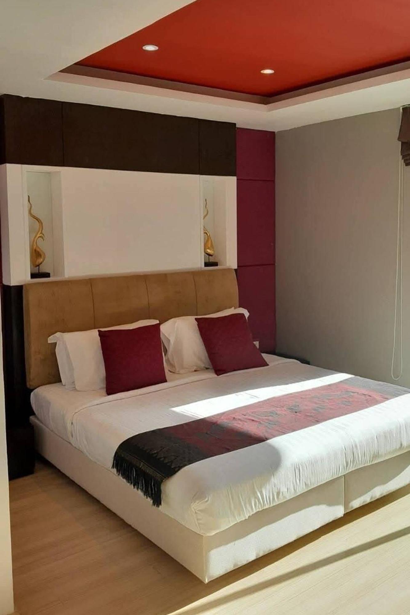 Hill Villa Strand Kamala