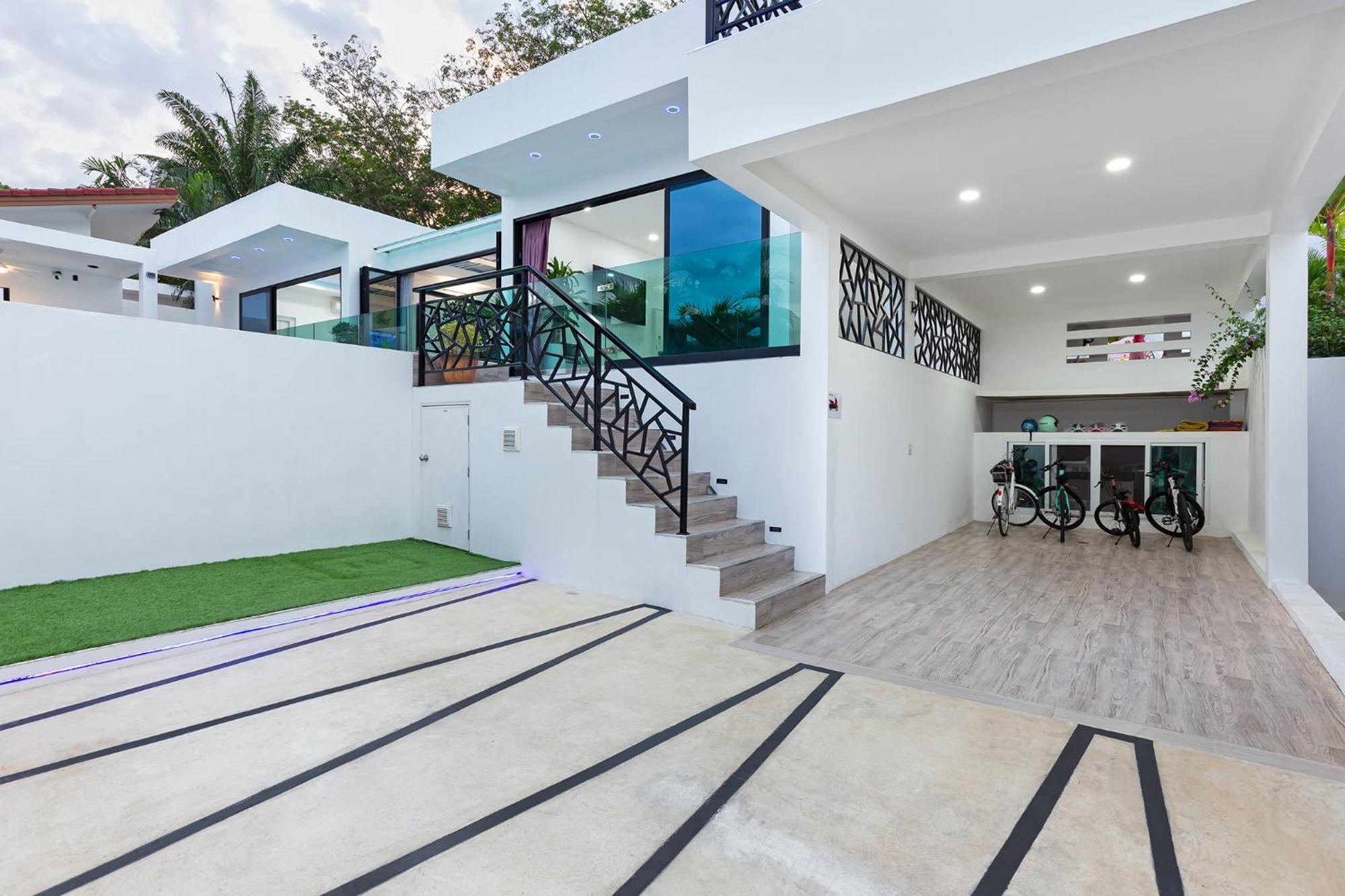 2ms Zen Luxury For Family & Friends, 4 Bdr, Private Pool, Rooftop, Kids' Playground Villa *