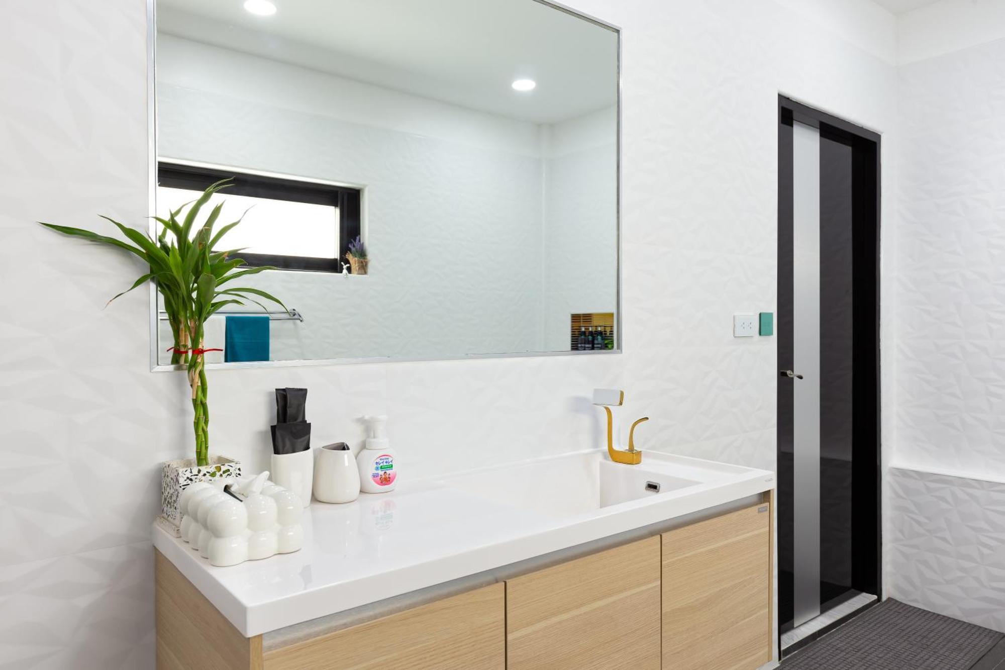2ms Zen Luxury For Family & Friends, 4 Bdr, Private Pool, Rooftop, Kids' Playground Rawai