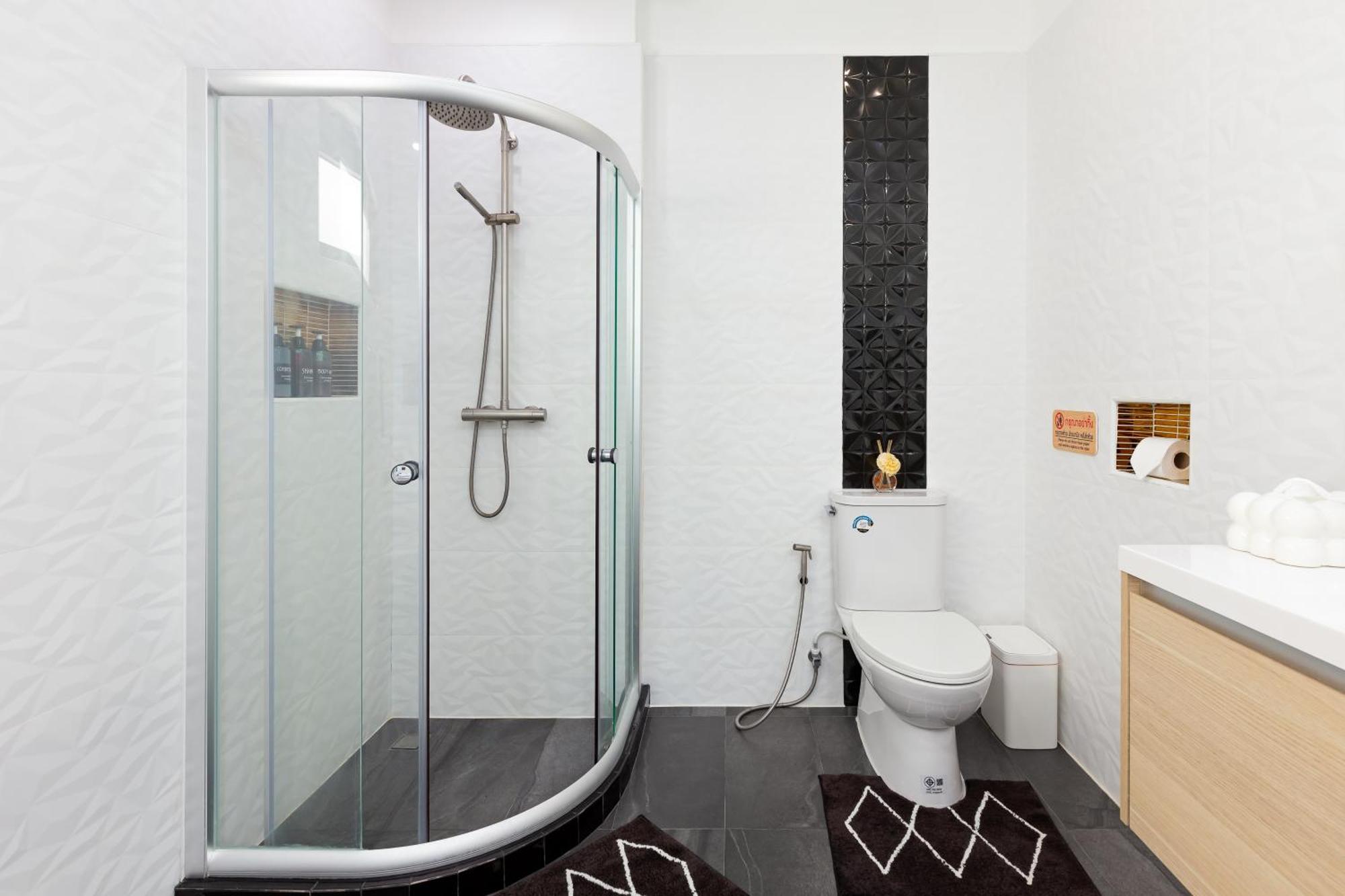 2ms Zen Luxury For Family & Friends, 4 Bdr, Private Pool, Rooftop, Kids' Playground Villa