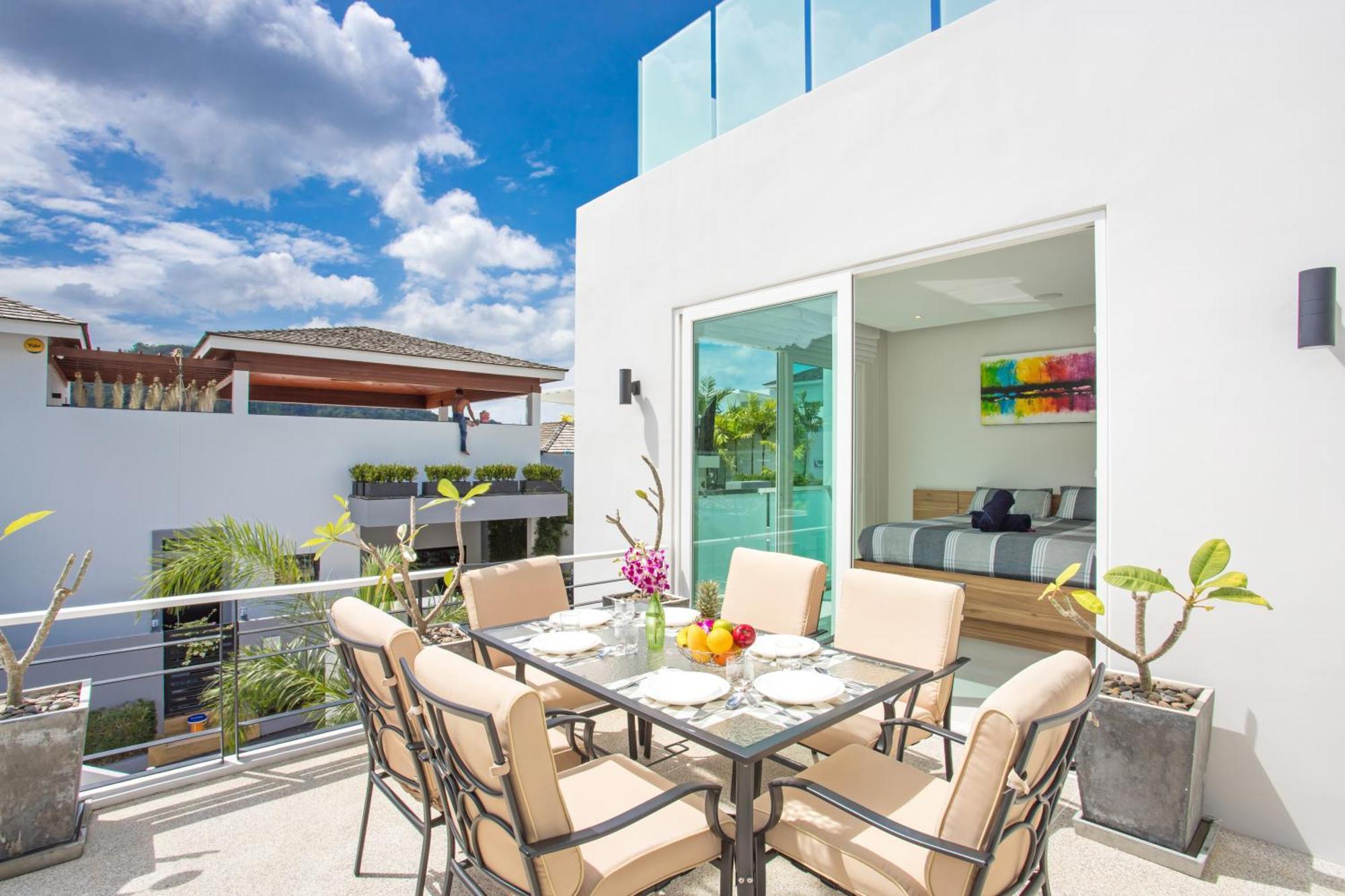 Private 4br Pool Skylight With Stunning Views Of Hills Villa