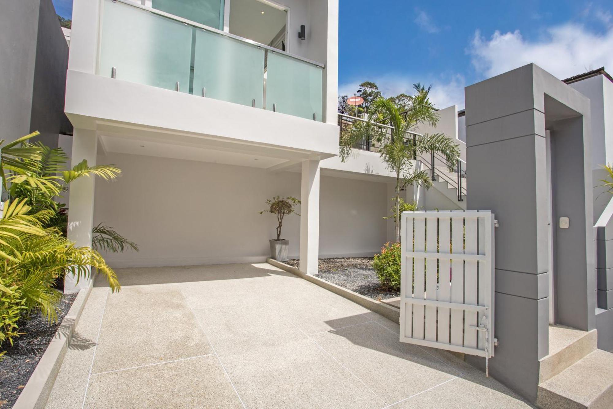 Private 4br Pool Skylight With Stunning Views Of Hills Villa *