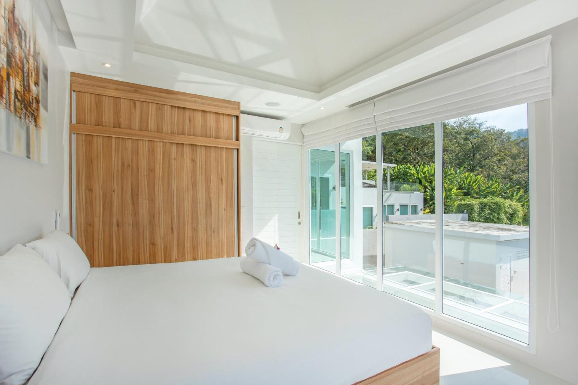 Private 4br Pool Skylight With Stunning Views Of Hills Villa *
