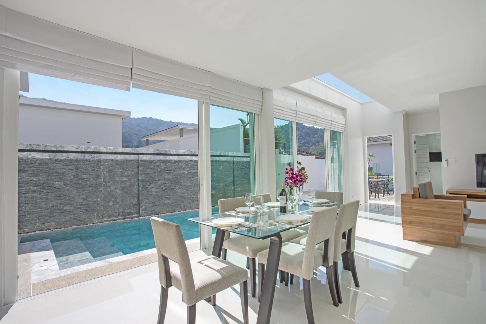 Private 4br Pool Skylight With Stunning Views Of Hills