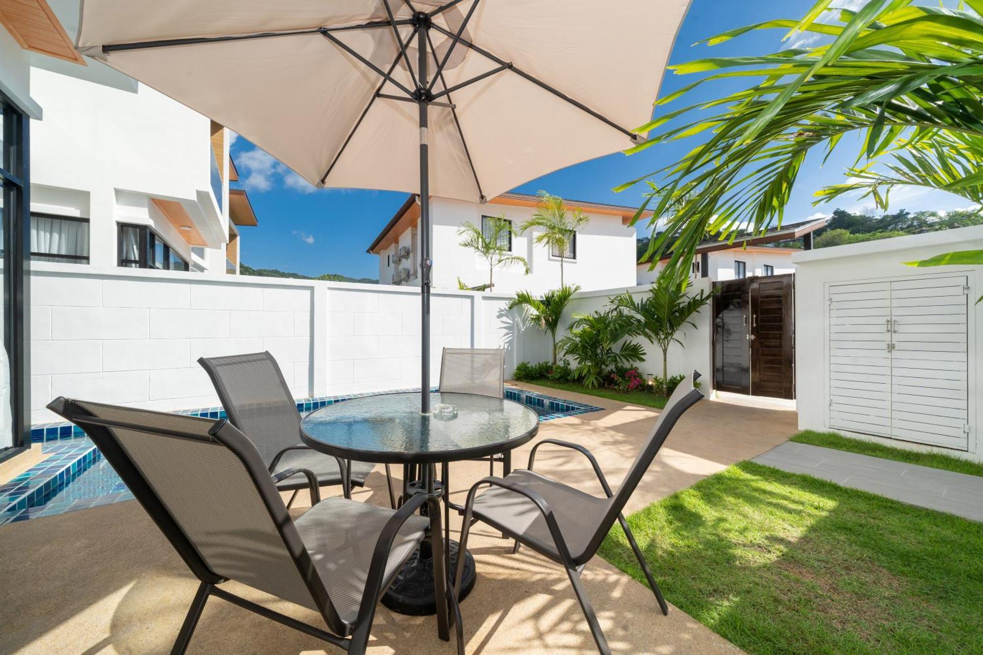 Goldena Twin Private Pool