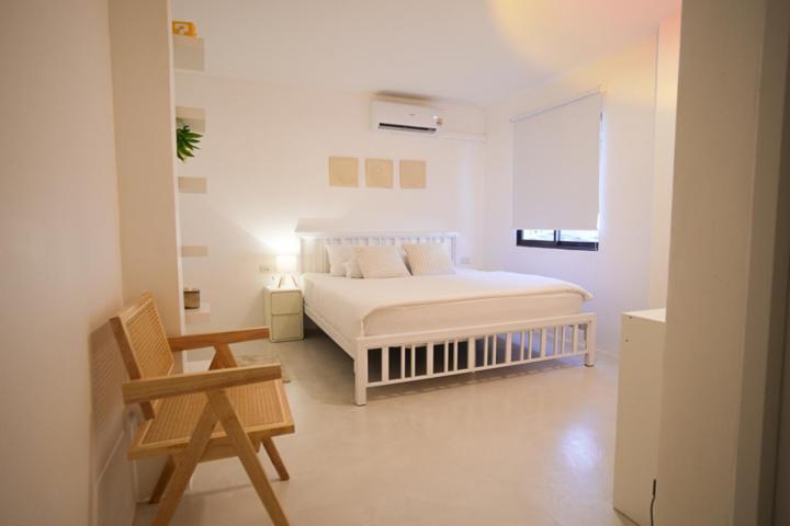 Place Aparthotel *
