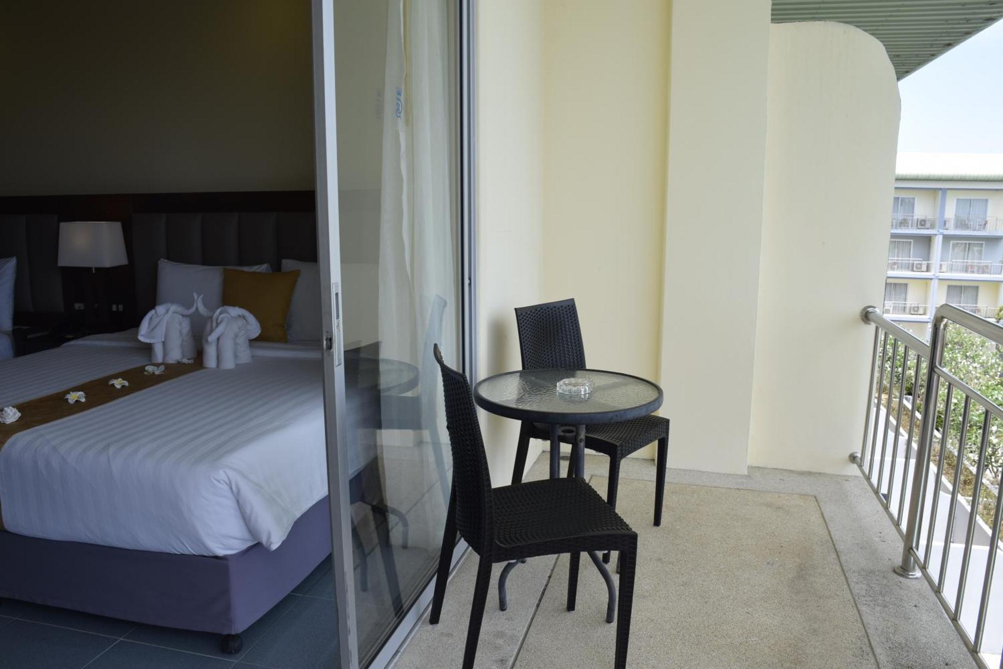 Blue Grand And In Chalong Phuket By Dayuu