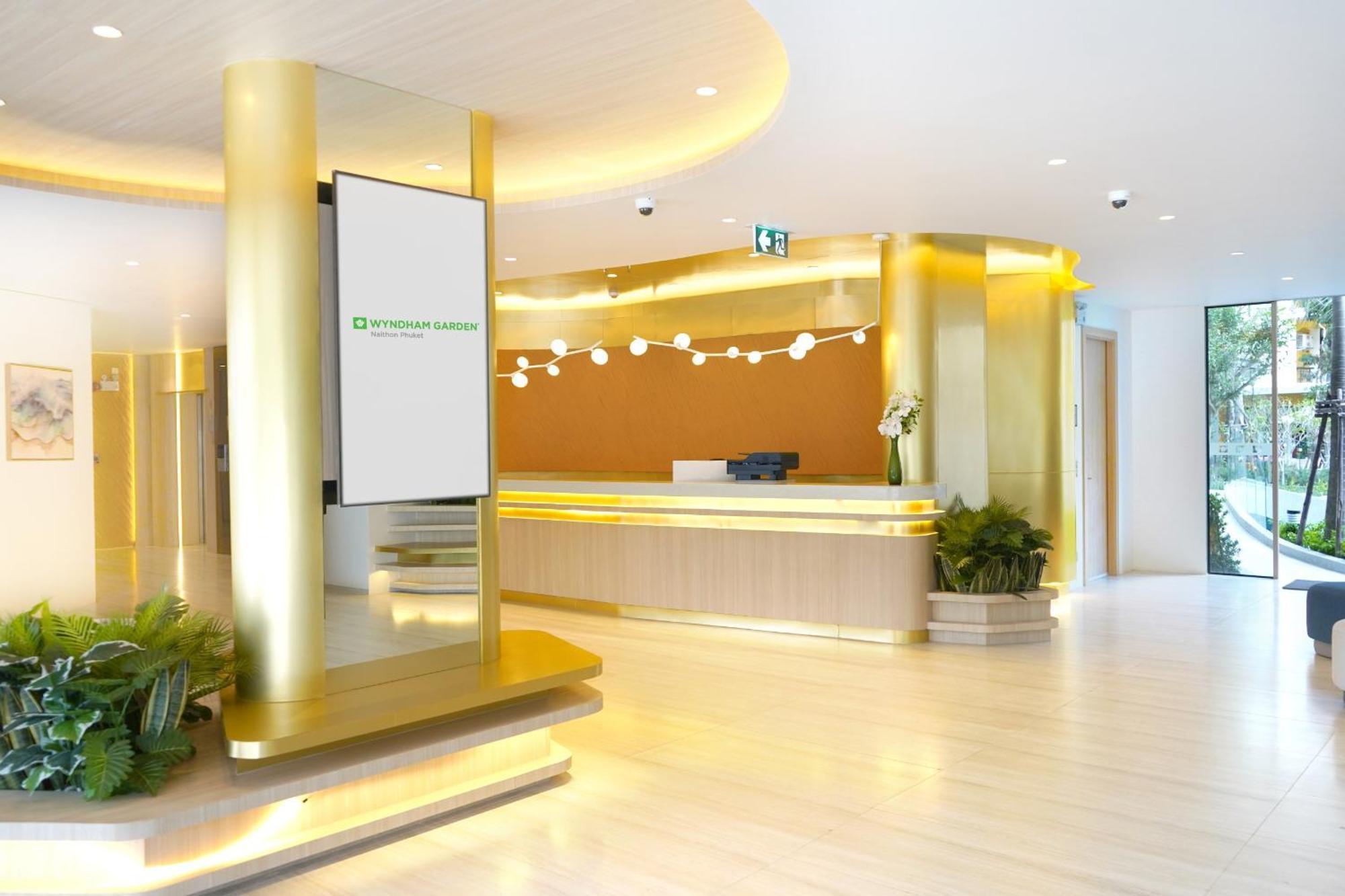 Wyndham Garden Phuket Hotel Nai Thon Beach