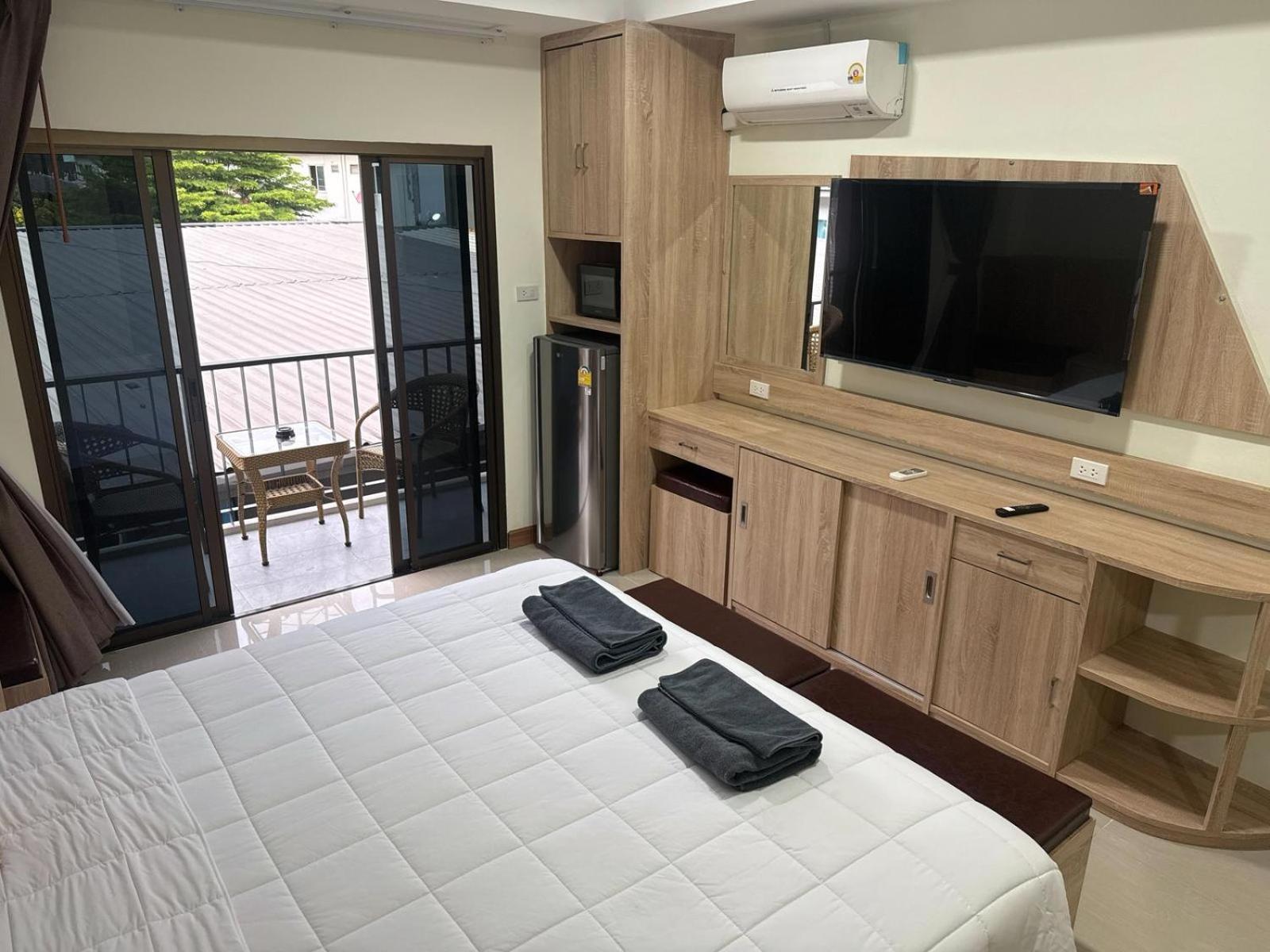 Sumaka Karon Hotel