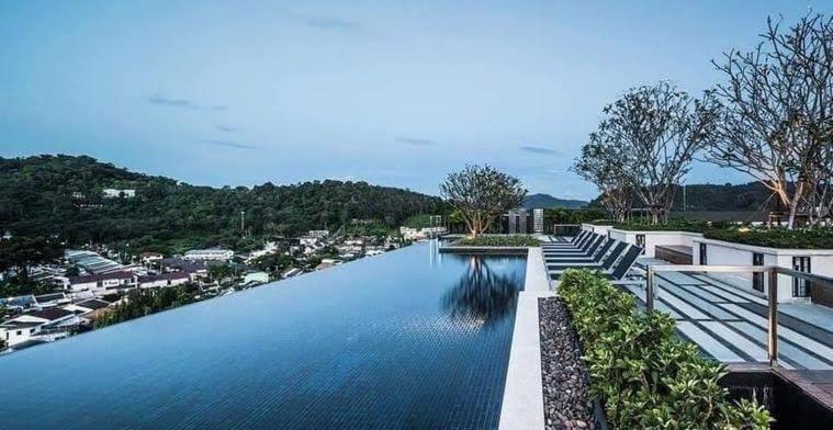 Apartment The Base Height With Rooftop Infinity Pool