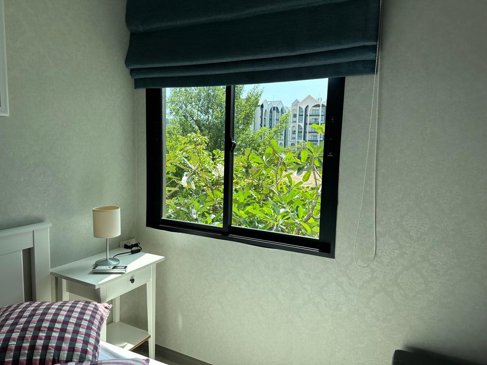 Apartment Pool View In Title Naiyang