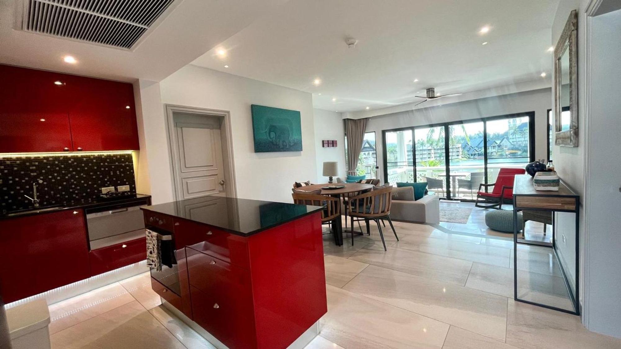 Rare Luxury Kamala Rock Cliff Pool 6 Bedrooms 8 Bathrooms Villa Surin Beach (Phuket)