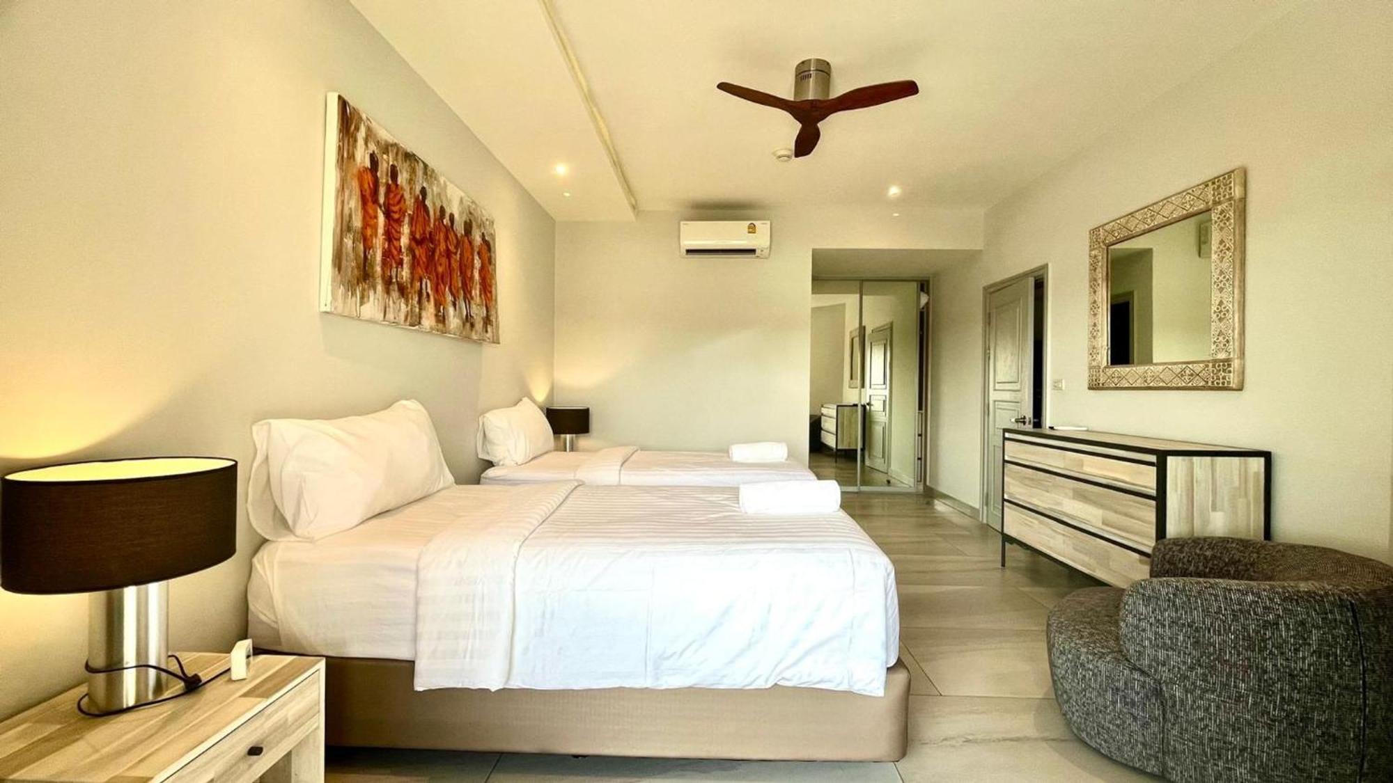 Rare Luxury Kamala Rock Cliff Pool 6 Bedrooms 8 Bathrooms * Surin Beach (Phuket)