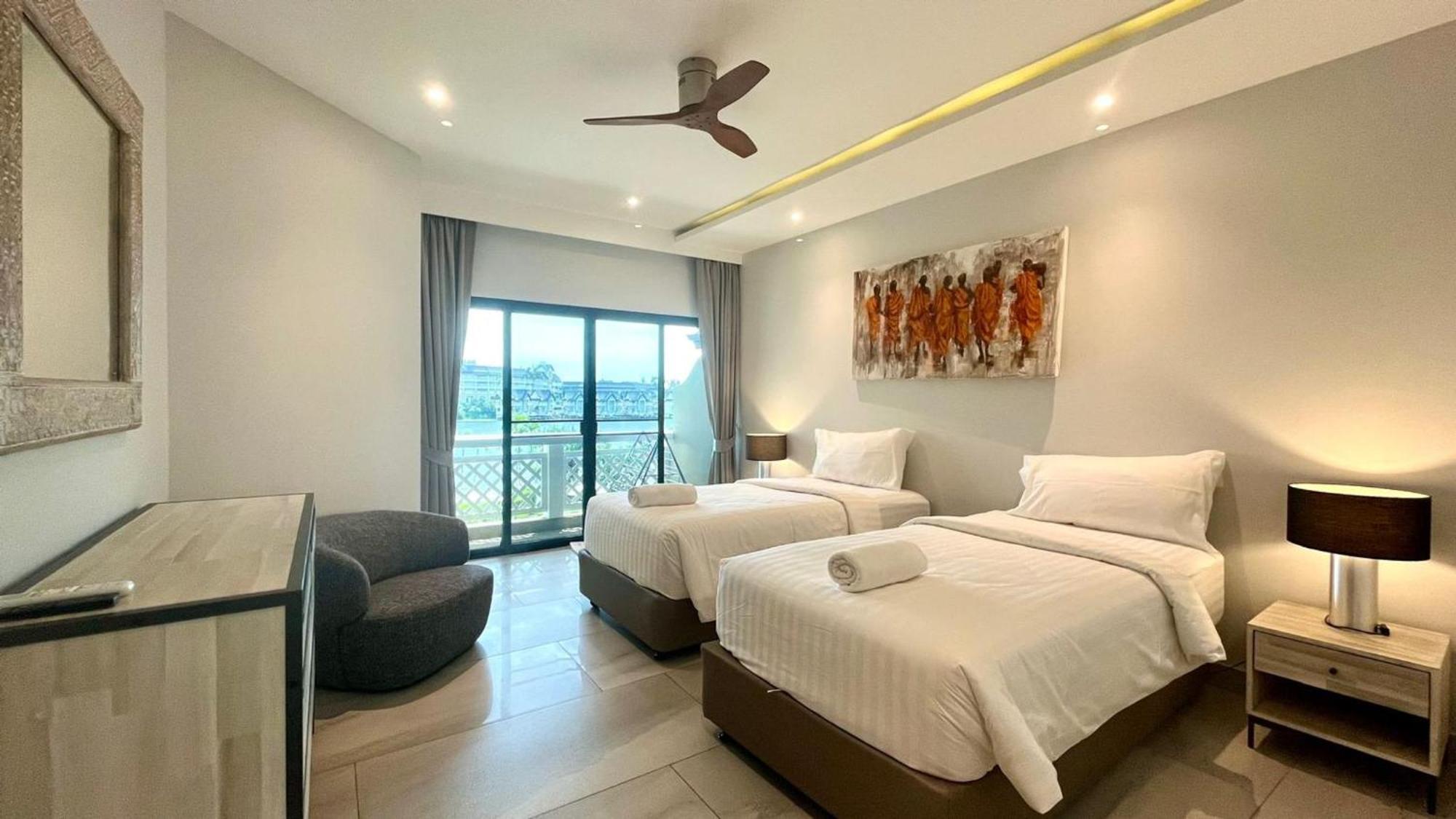 Rare Luxury Kamala Rock Cliff Pool 6 Bedrooms 8 Bathrooms Villa
