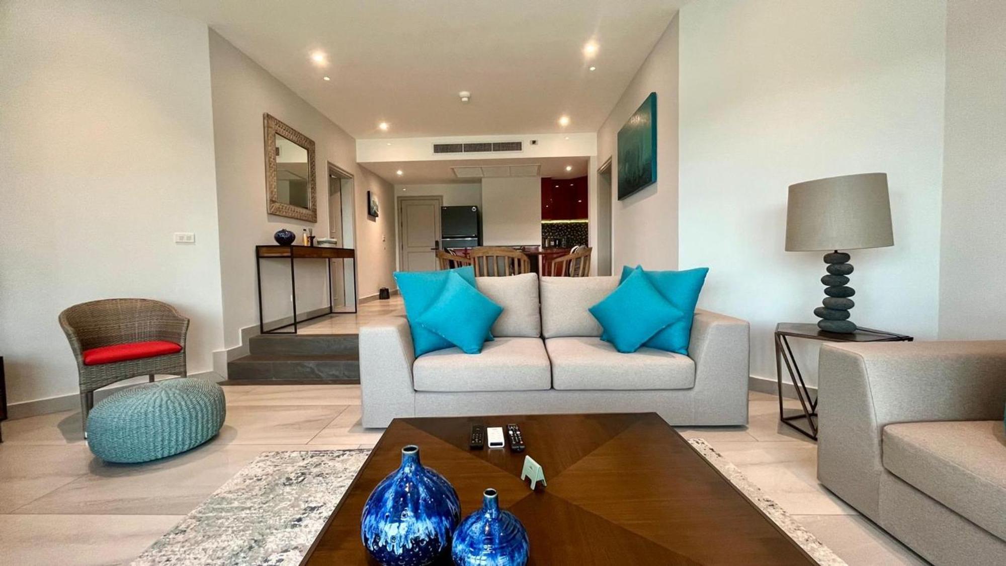Rare Luxury Kamala Rock Cliff Pool 6 Bedrooms 8 Bathrooms Villa Surin Beach (Phuket)