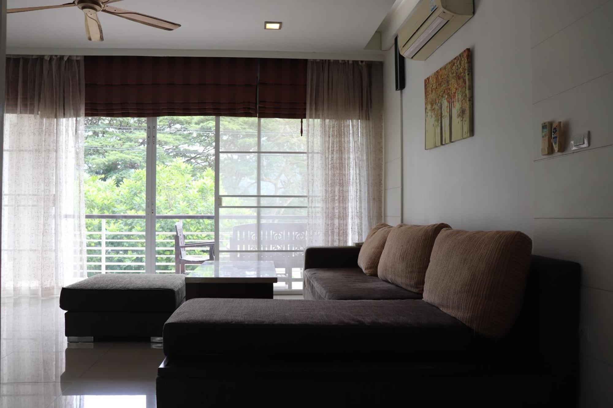 3 Bedroom Townhouse - Phuket Golf & Apartment Ban Thung Thong