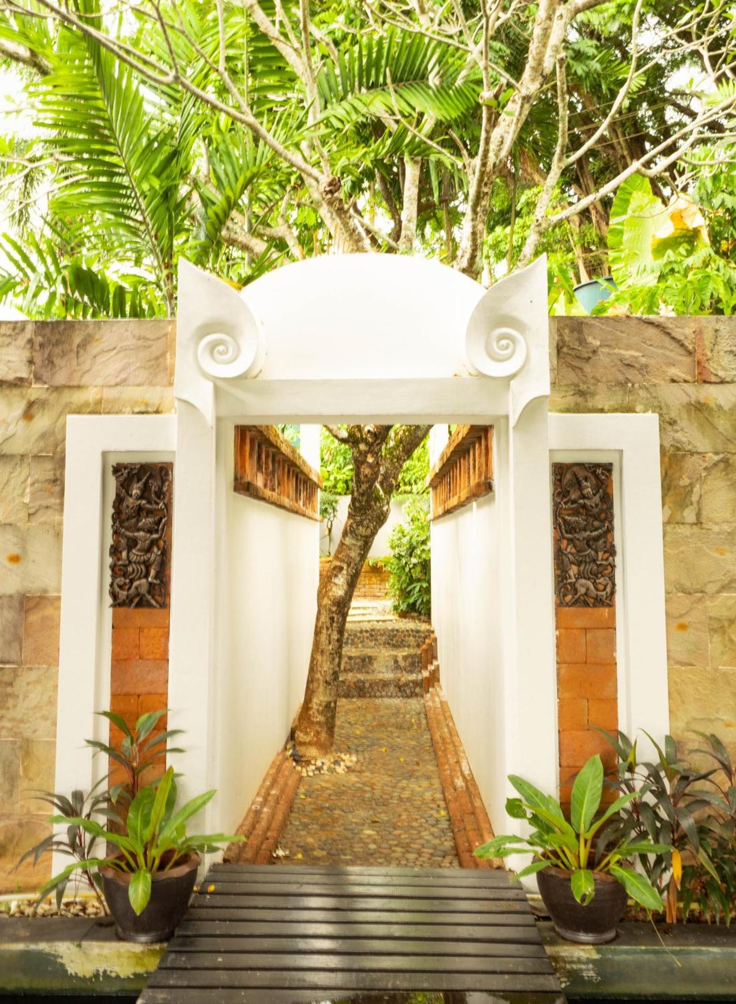 Andaman Cannacia & - Sha Extra Resort