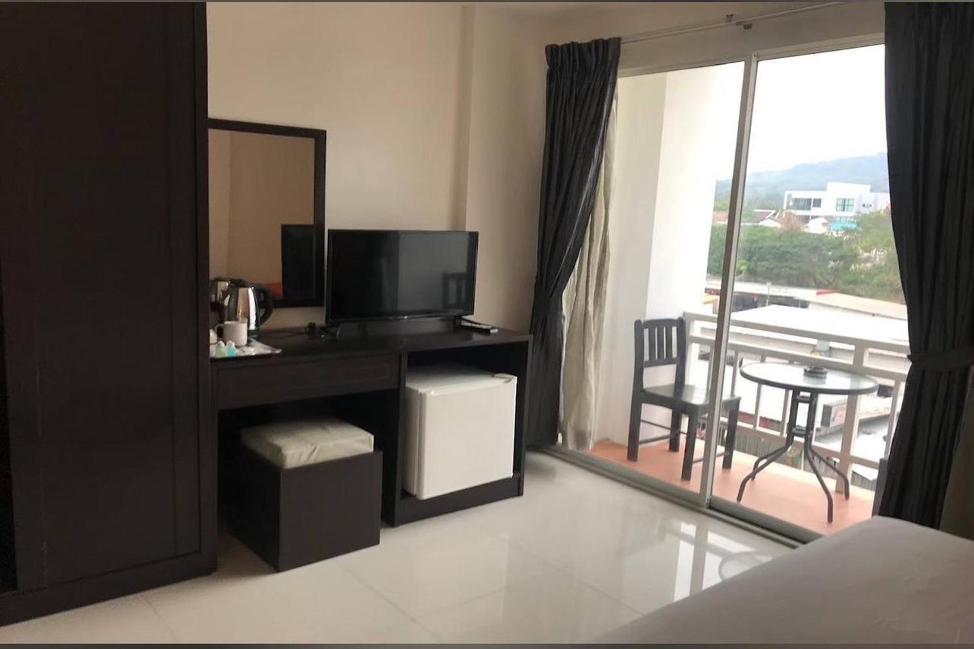 Praew Mansion Kamala Beach