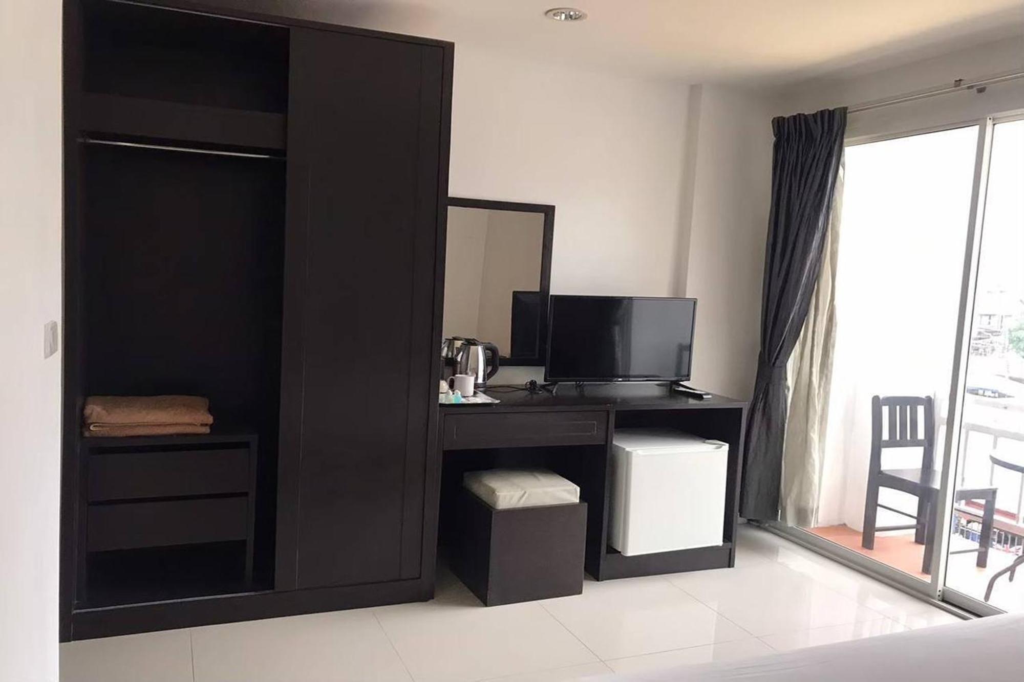 Praew Mansion Kamala Beach