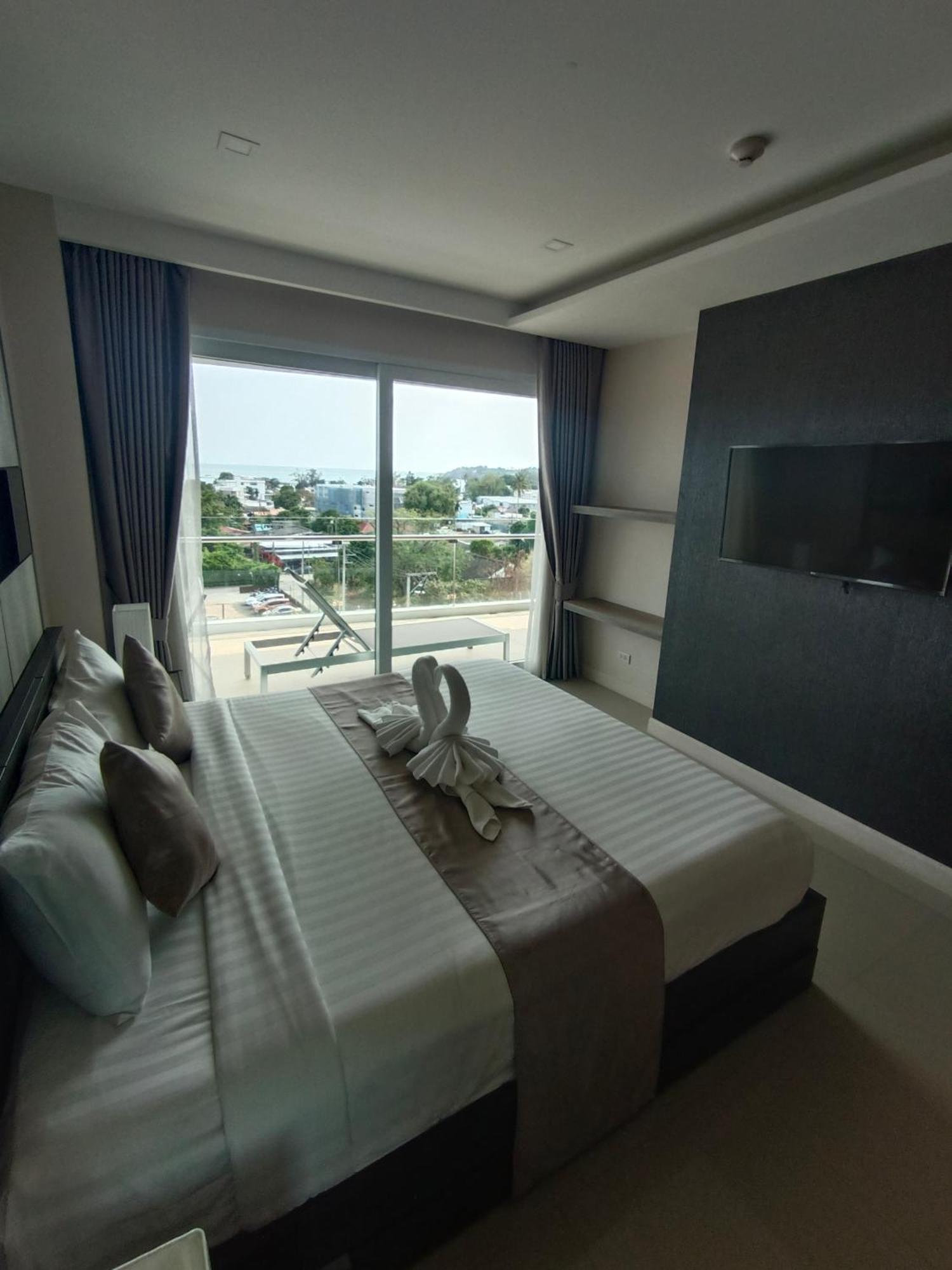 Babylon Sky Garden Apartment