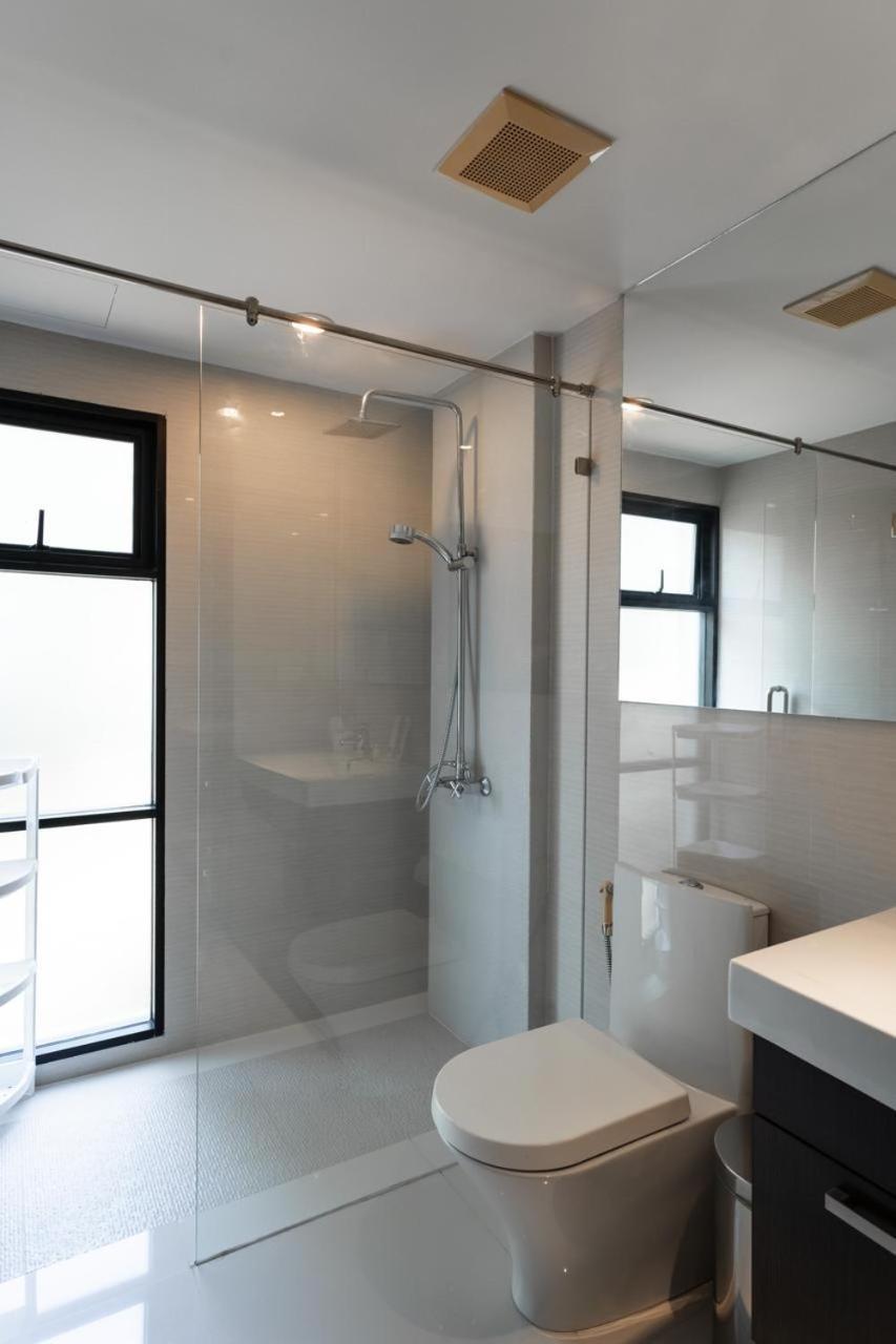 Apartment Modern At The Title By Lofty *