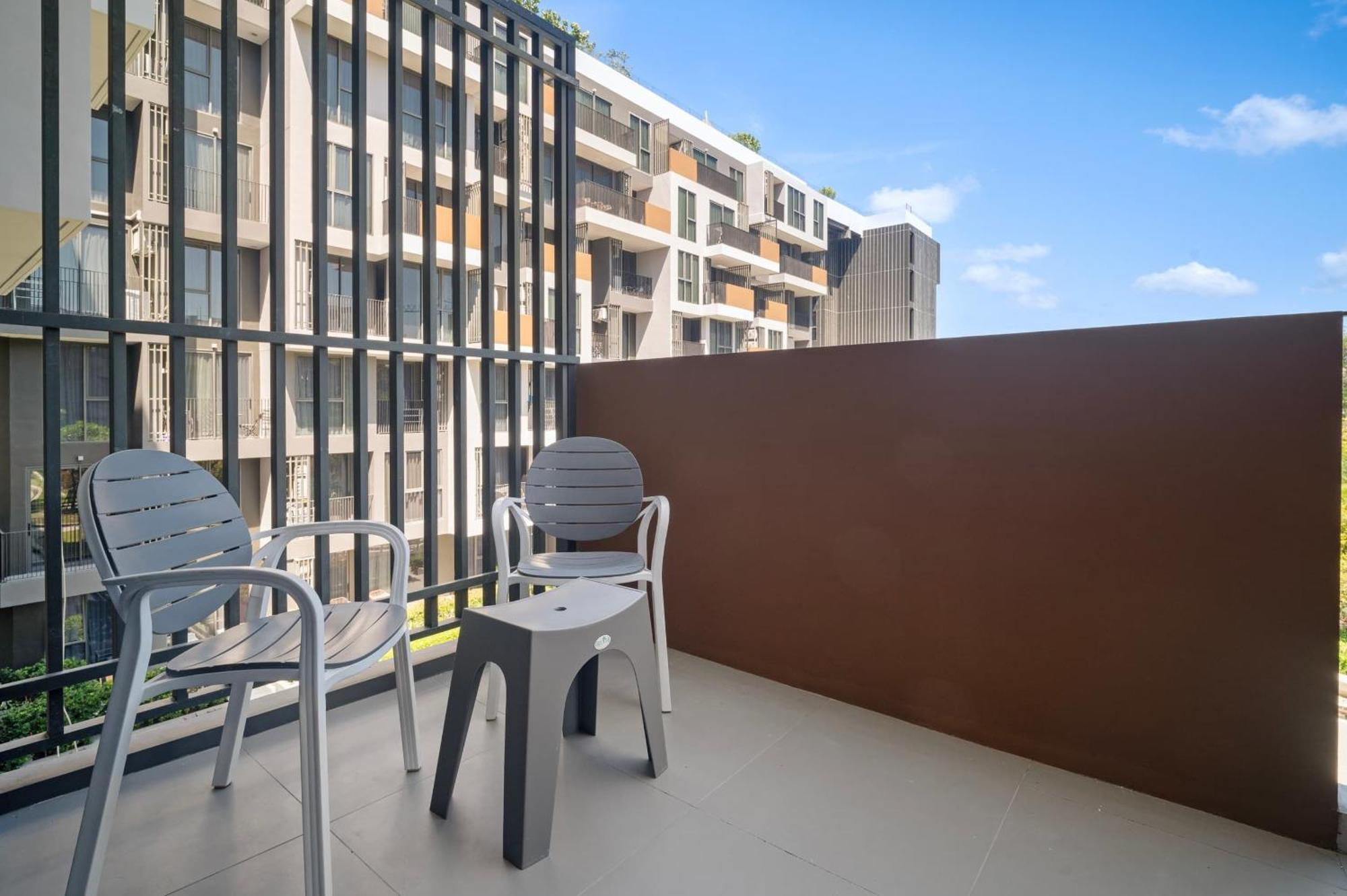 Skypark Aurora By Banyan Living Apartment *