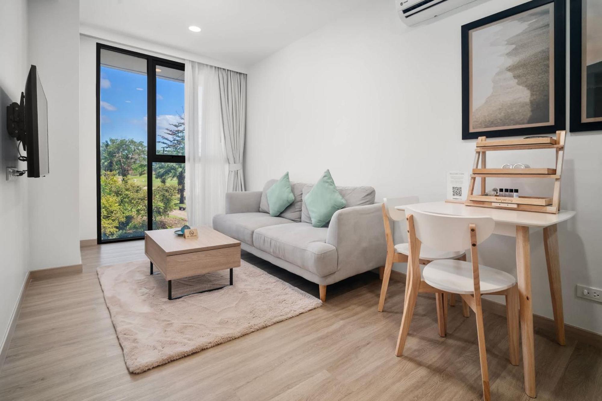 Skypark Aurora By Banyan Living *