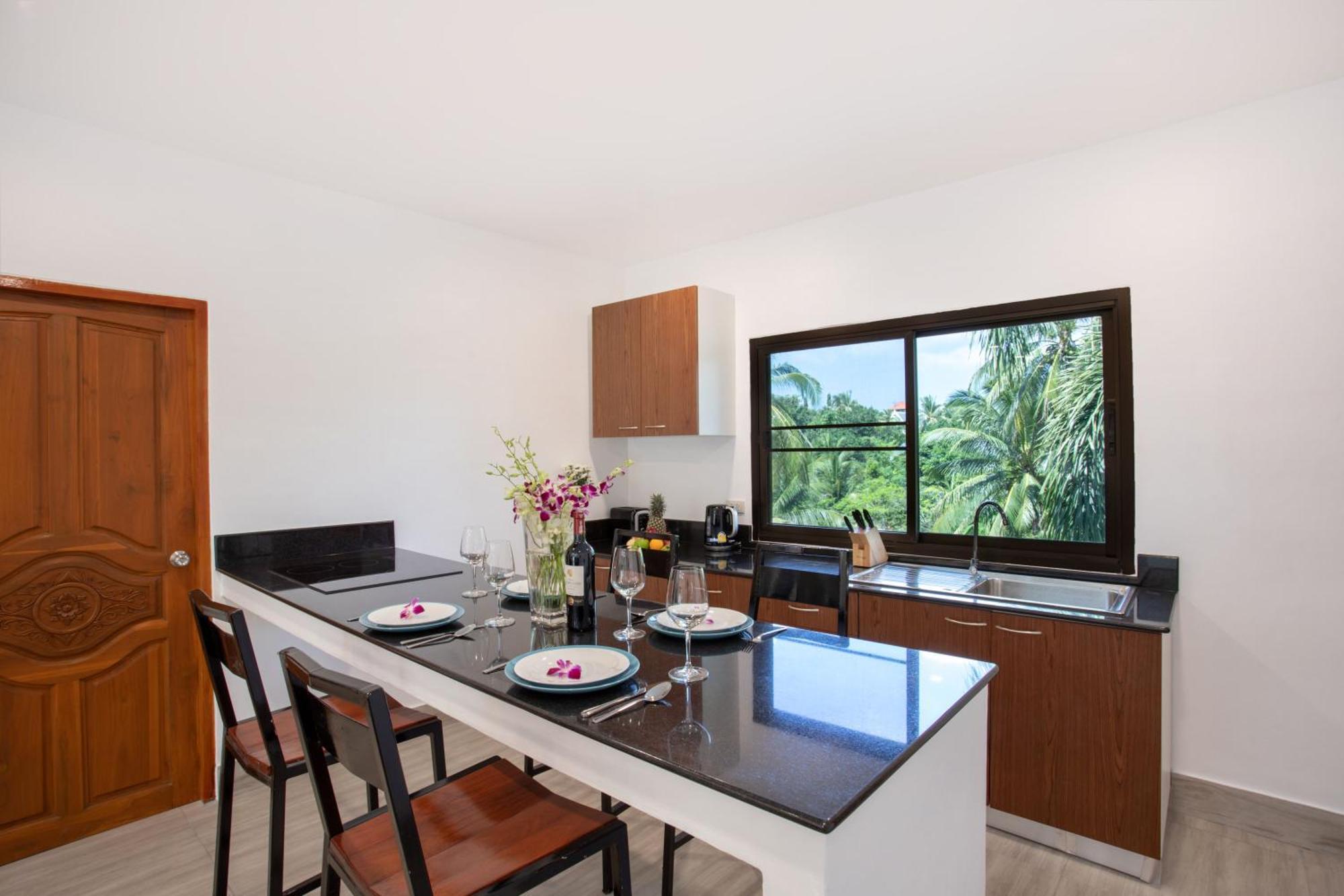 Spacious Family 5br Nikkie 3, Big Garden & Pool Nai Harn