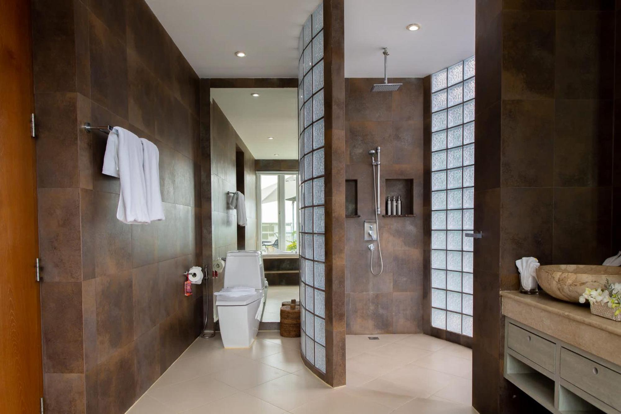 Seaview 10 Bedroom Bangtao Area Villa Phuket