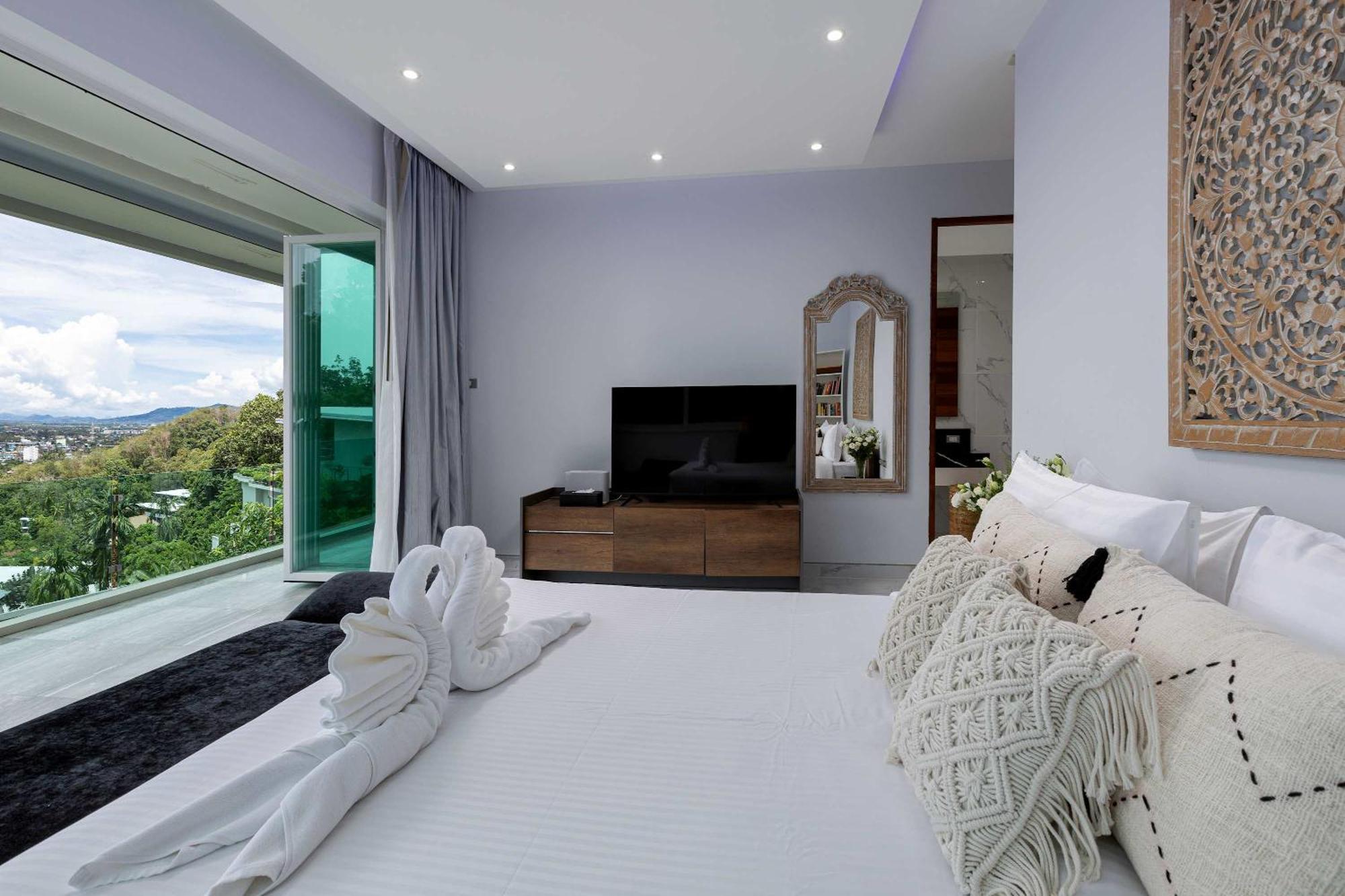 Villa Seaview 10 Bedroom Bangtao Area