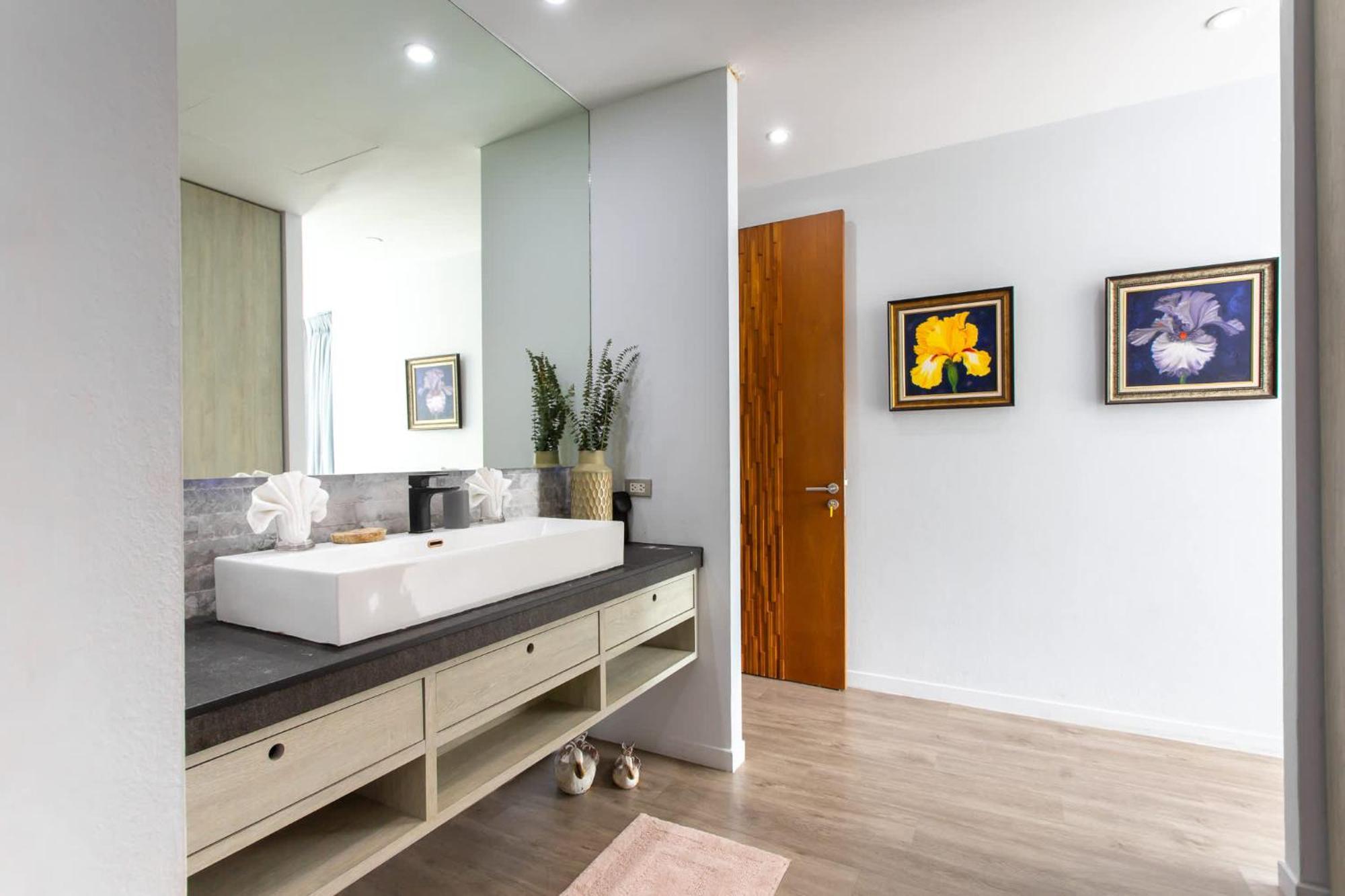 Villa Seaview 10 Bedroom Bangtao Area Phuket
