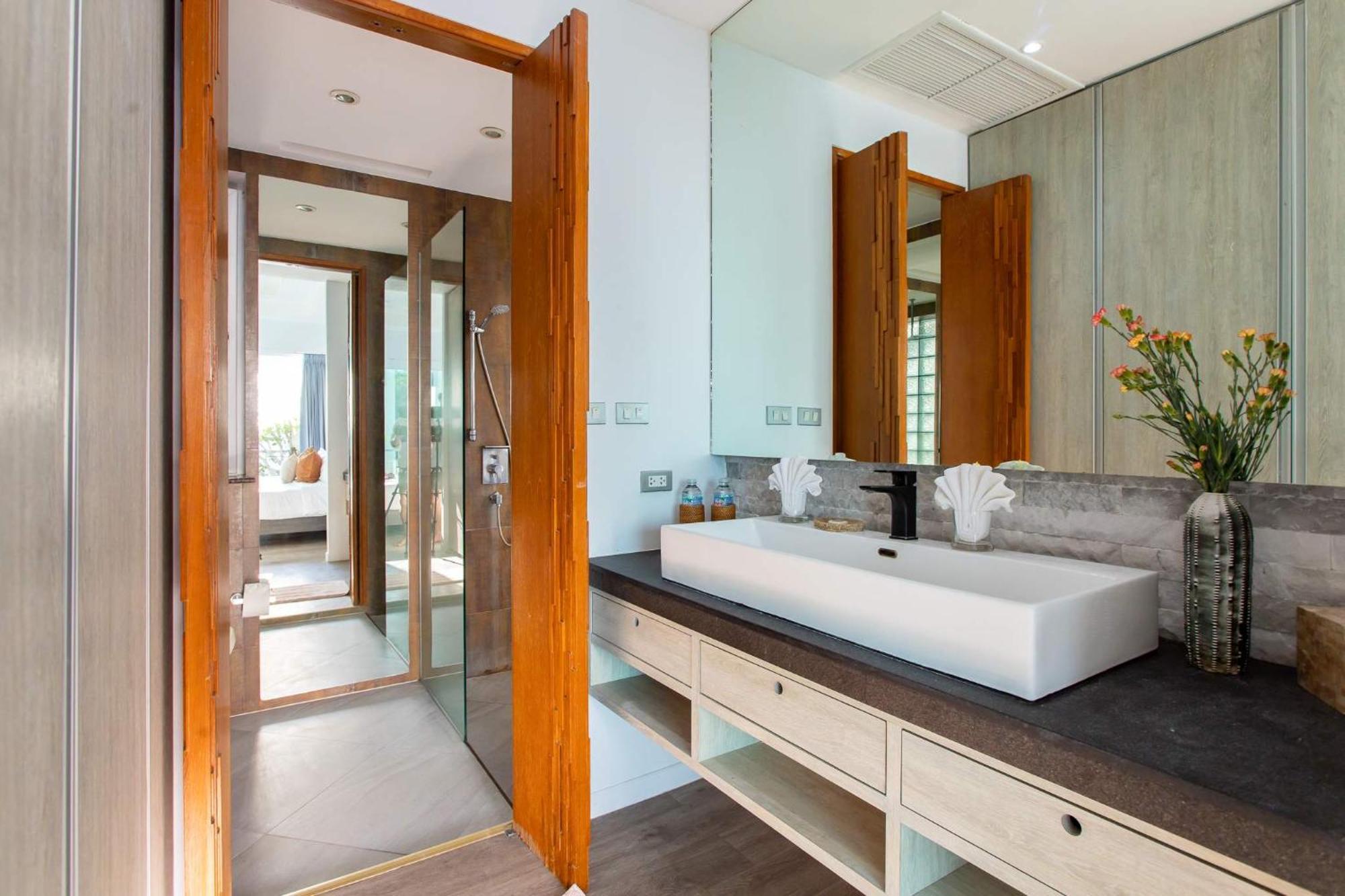 Villa Seaview 10 Bedroom Bangtao Area Phuket