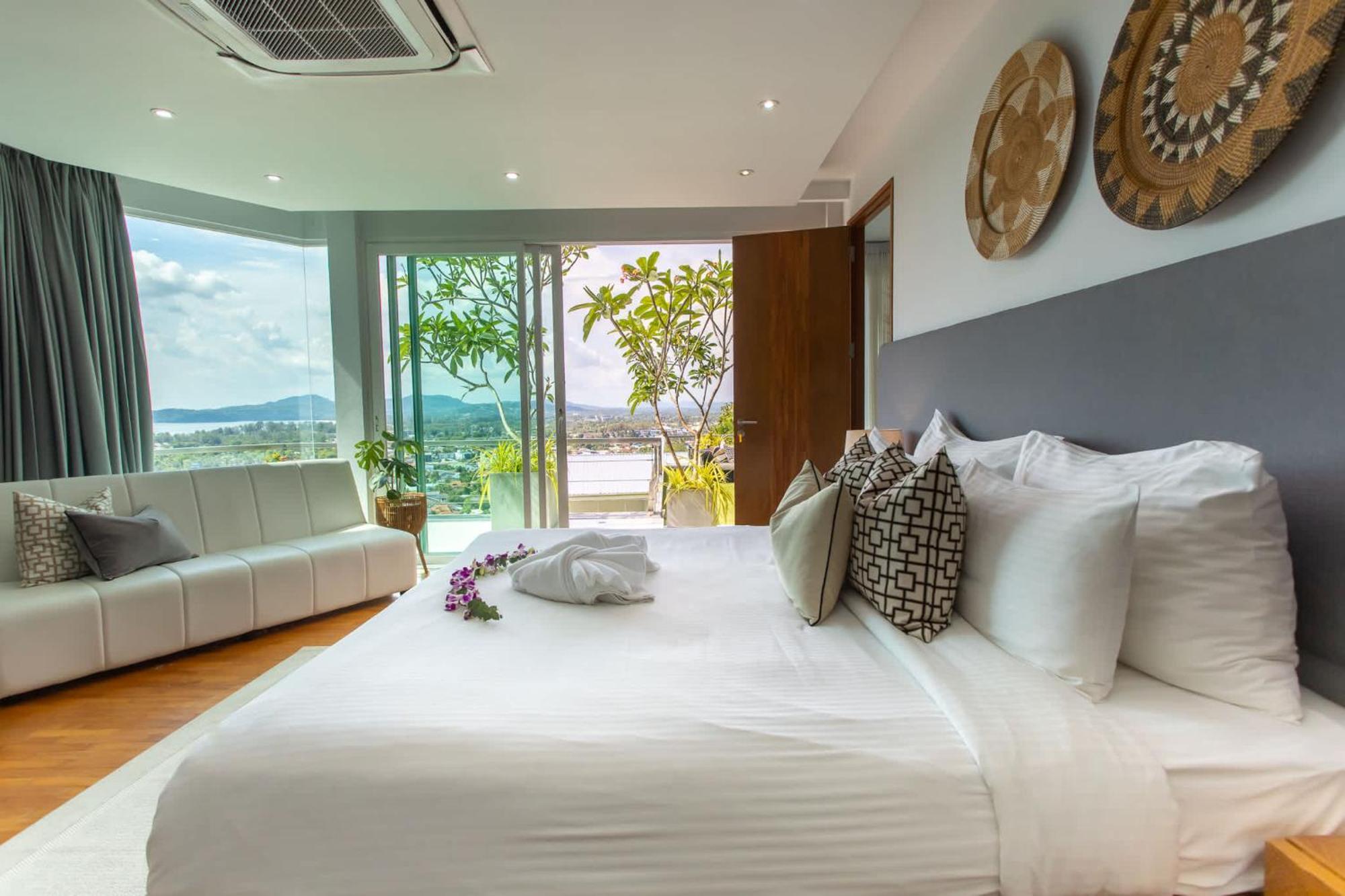 Seaview 10 Bedroom Bangtao Area Villa