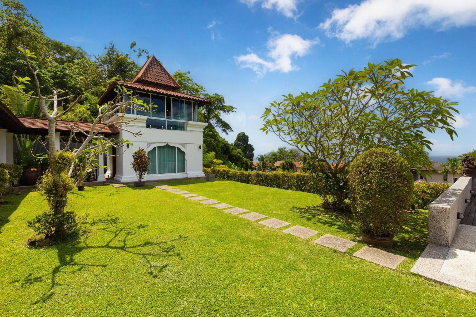 Spectacular Ocean Views 8br Pool Sawan In Patong! Relax & Play - Billiard, Table Football, Gym & Sauna! * Patong