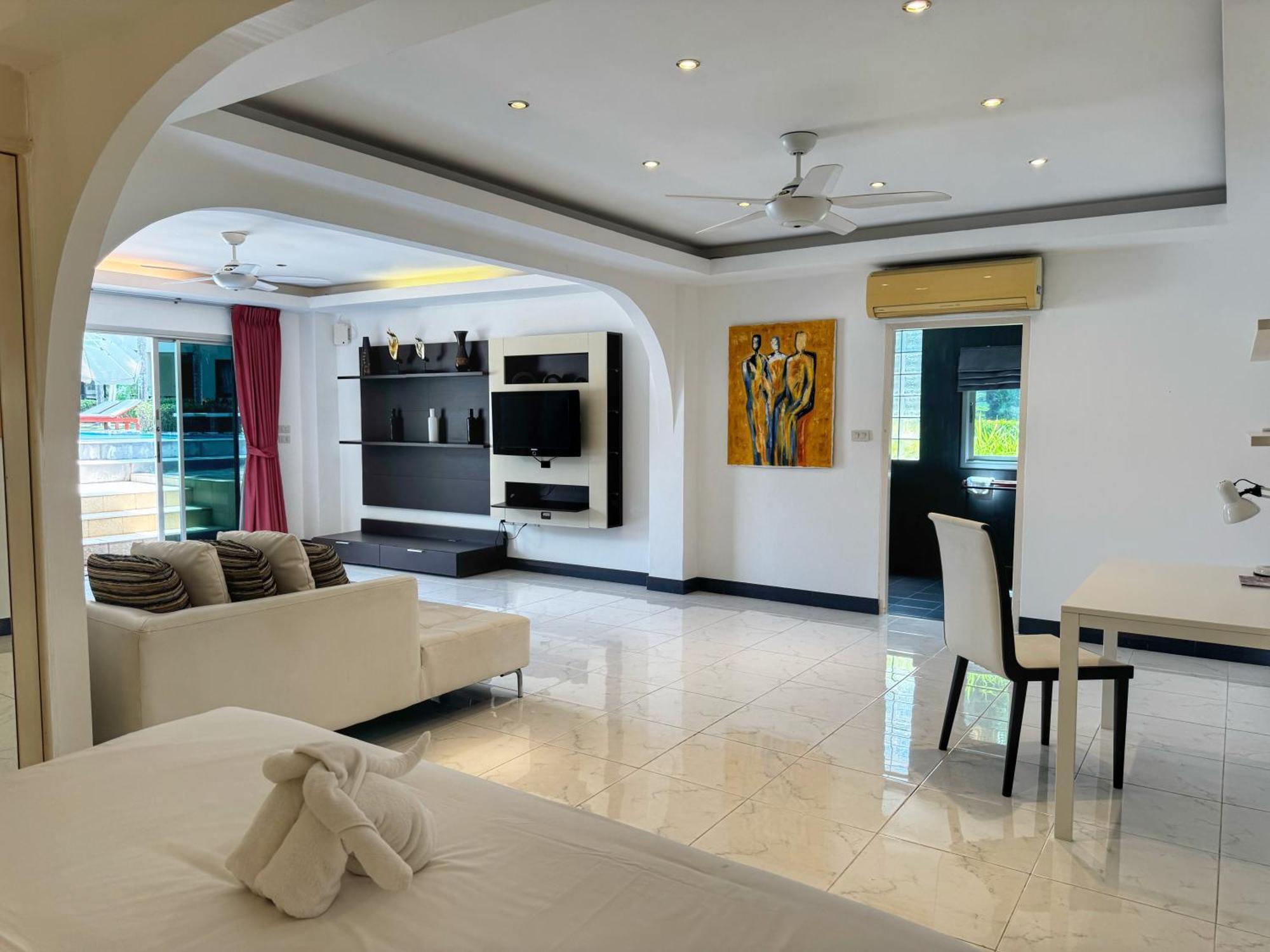 Hotel Serenity Lakeside Kathu
